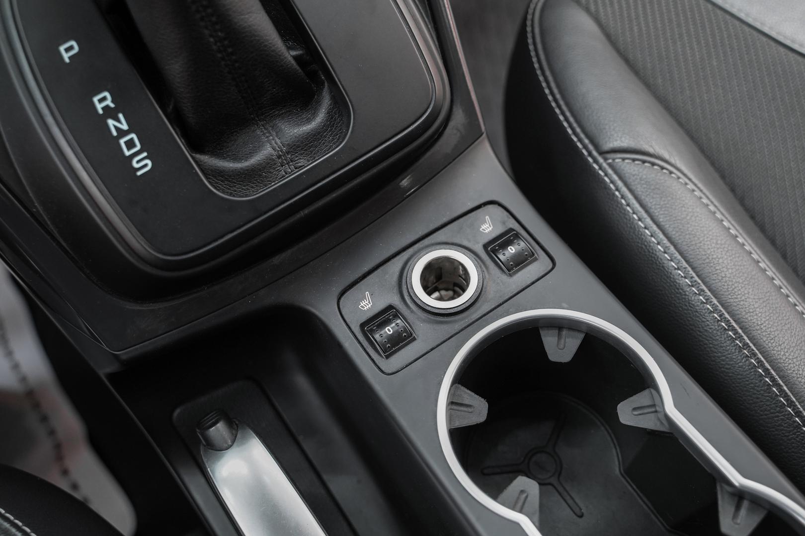 Ford Kuga 2015, белый, ДЦ Орехово