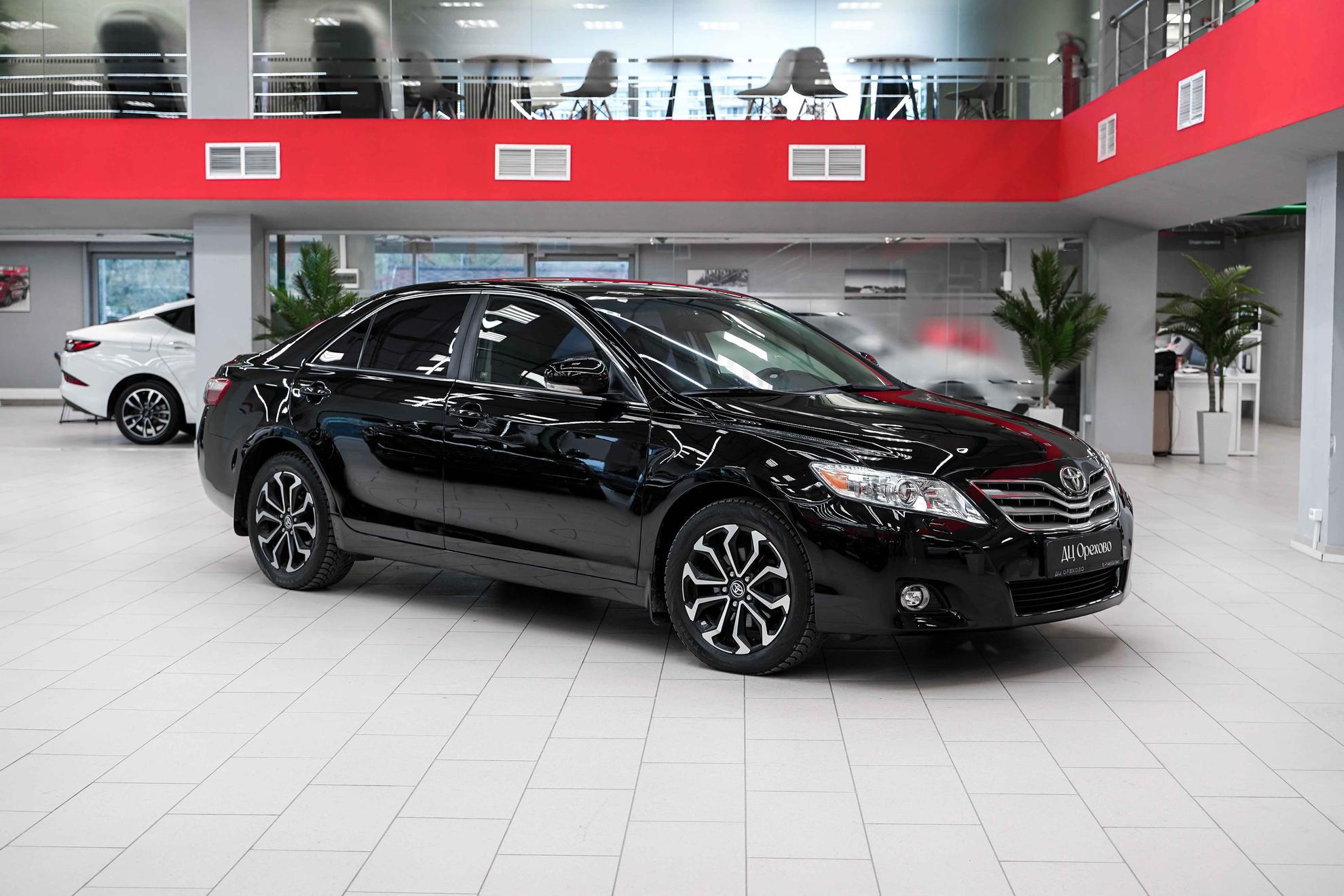 Toyota Camry 2011, черный, ДЦ Орехово