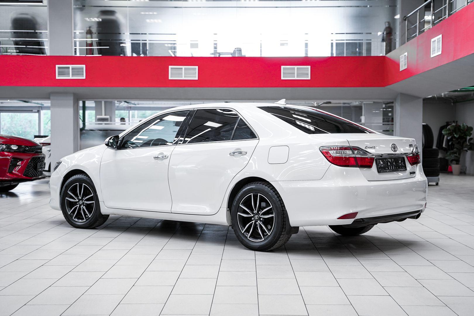 Toyota Camry 2018, белый, ДЦ Орехово