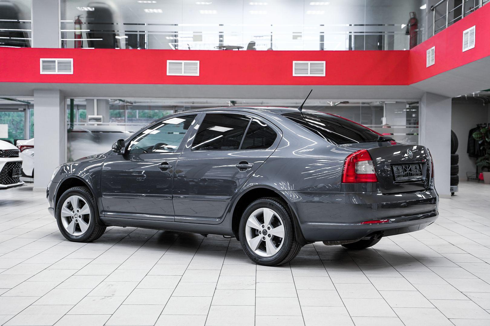 Skoda Octavia 2011, серый, ДЦ Орехово