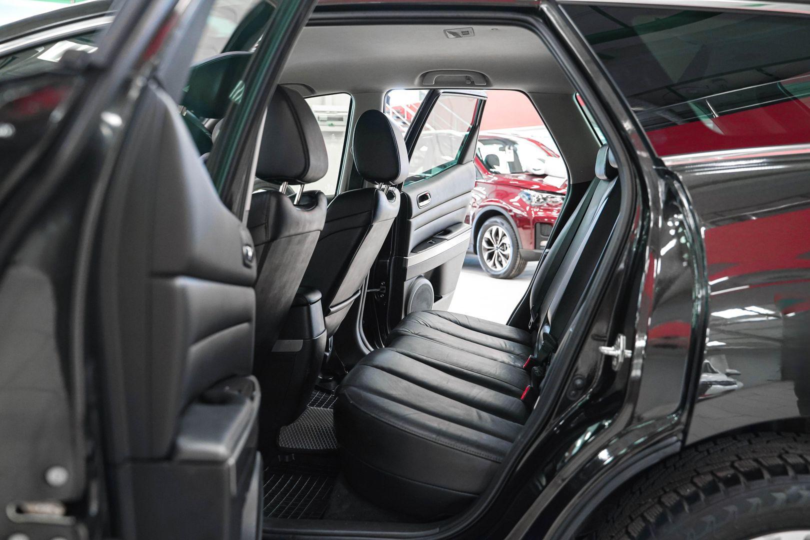 Mazda CX-7 2011, черный, ДЦ Орехово