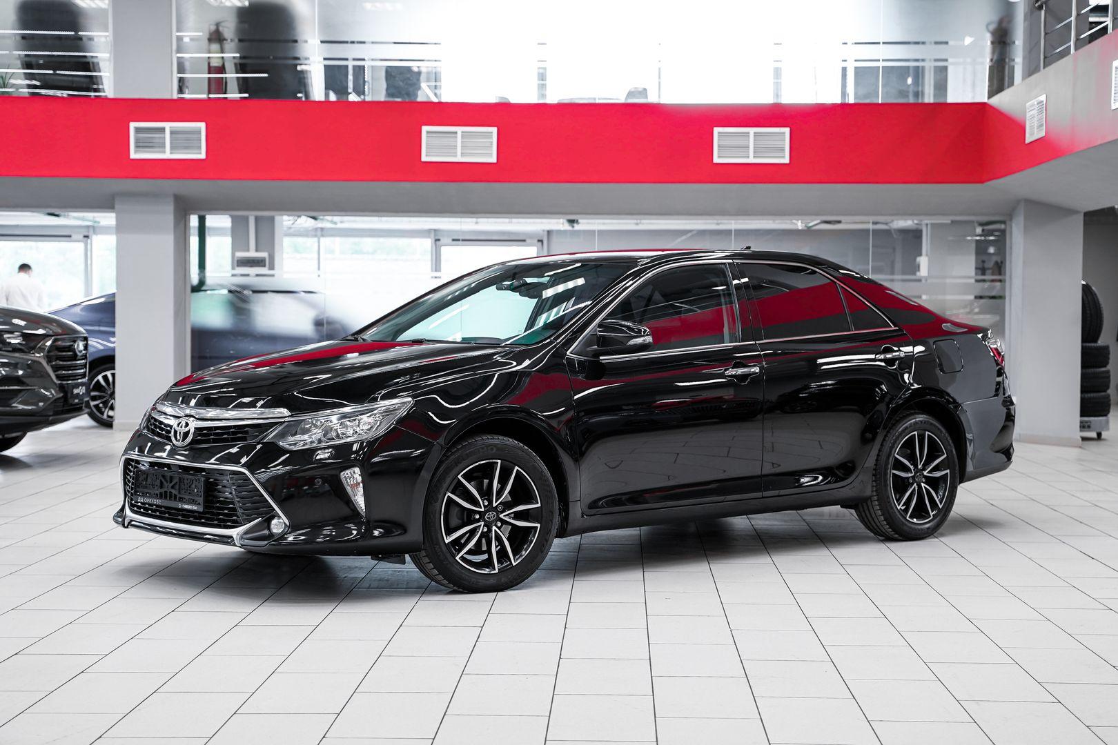 Toyota Camry 2017, черный, ДЦ Орехово
