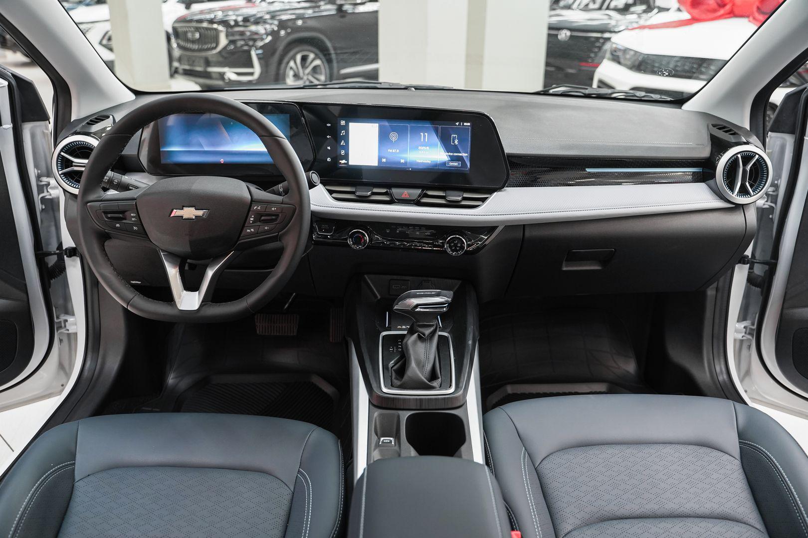 Chevrolet Monza 2023, белый, ДЦ Орехово