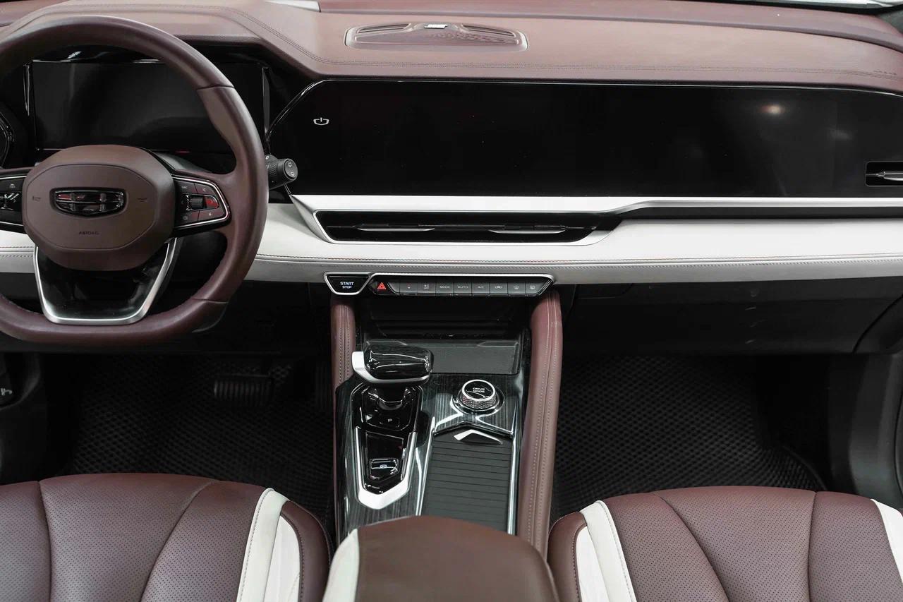 Geely Monjaro 2023, белый, ДЦ Орехово