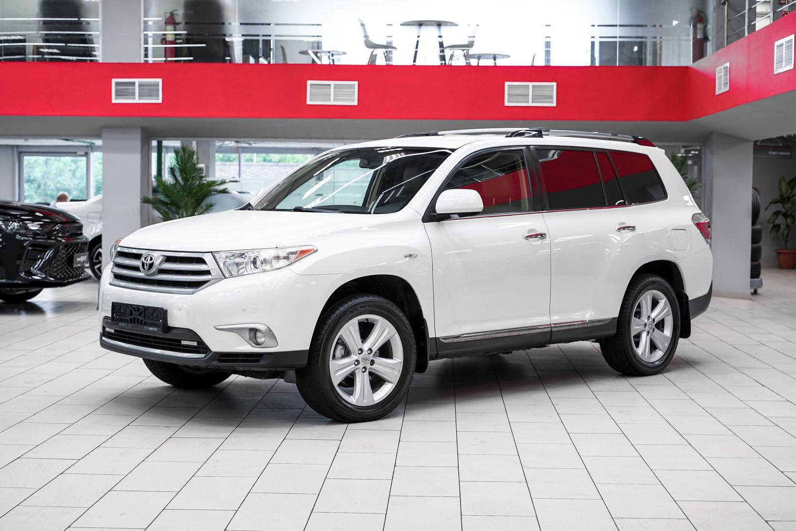 Toyota Highlander 2013, белый, ДЦ Орехово