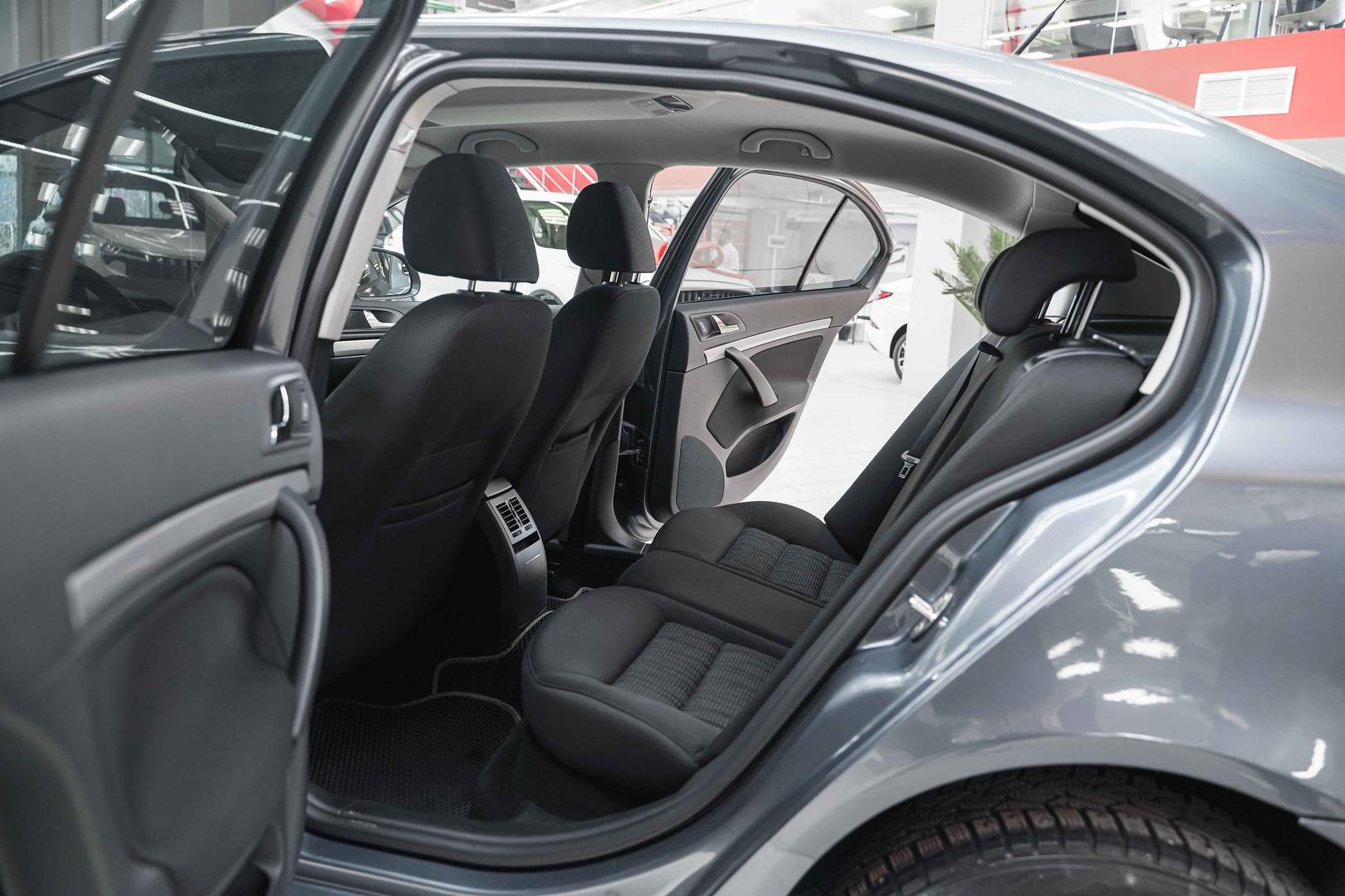 Skoda Octavia 2010, серый, ДЦ Орехово