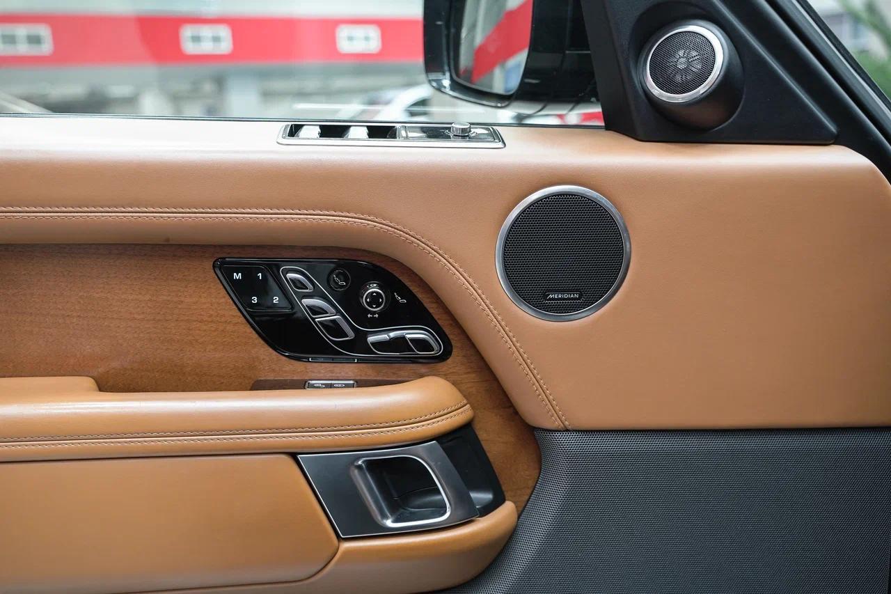Land Rover Range Rover 2019, черный, ДЦ Орехово