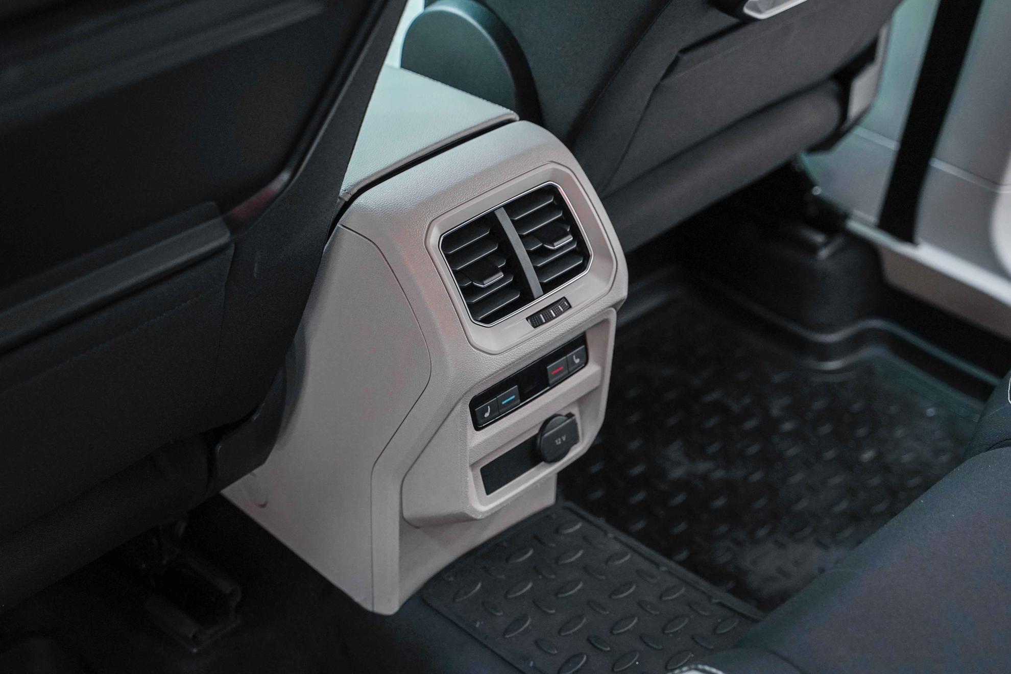 Volkswagen Tiguan 2017, синий, ДЦ Орехово