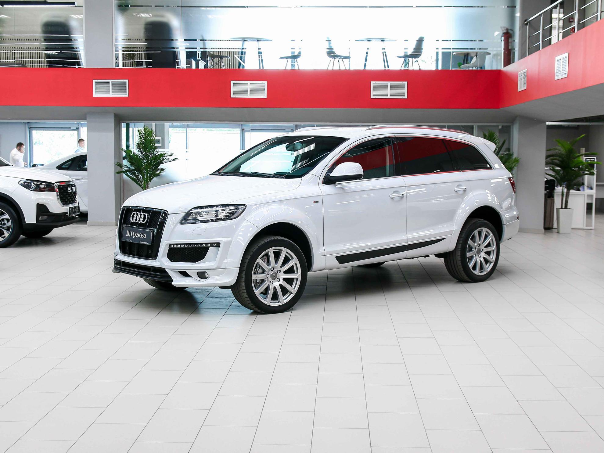 Audi Q7 2014, белый, ДЦ Орехово