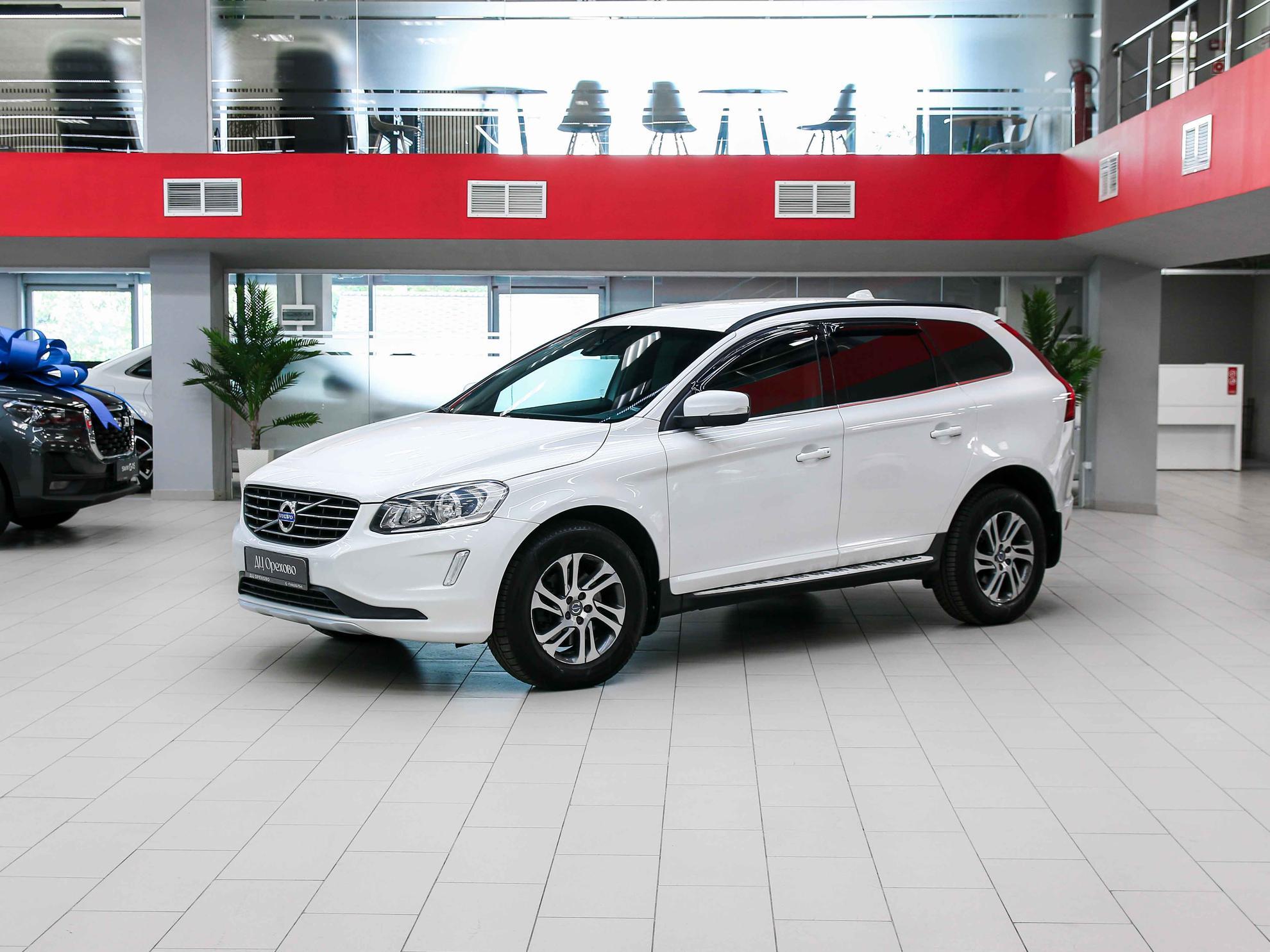 Volvo XC60 2015, белый, ДЦ Орехово