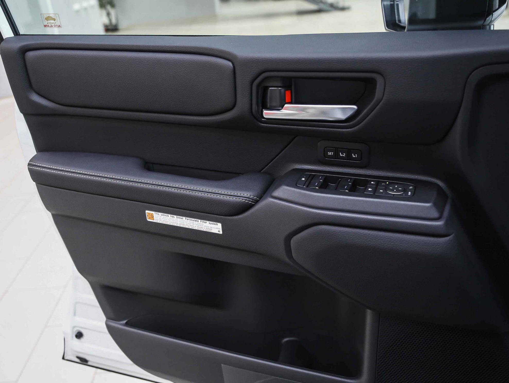 Toyota Land Cruiser Prado 2026, белый, ДЦ Орехово