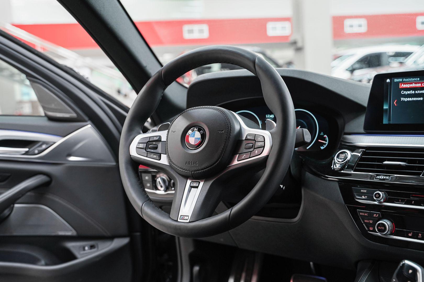 BMW 5 серии 2018, черный, ДЦ Орехово