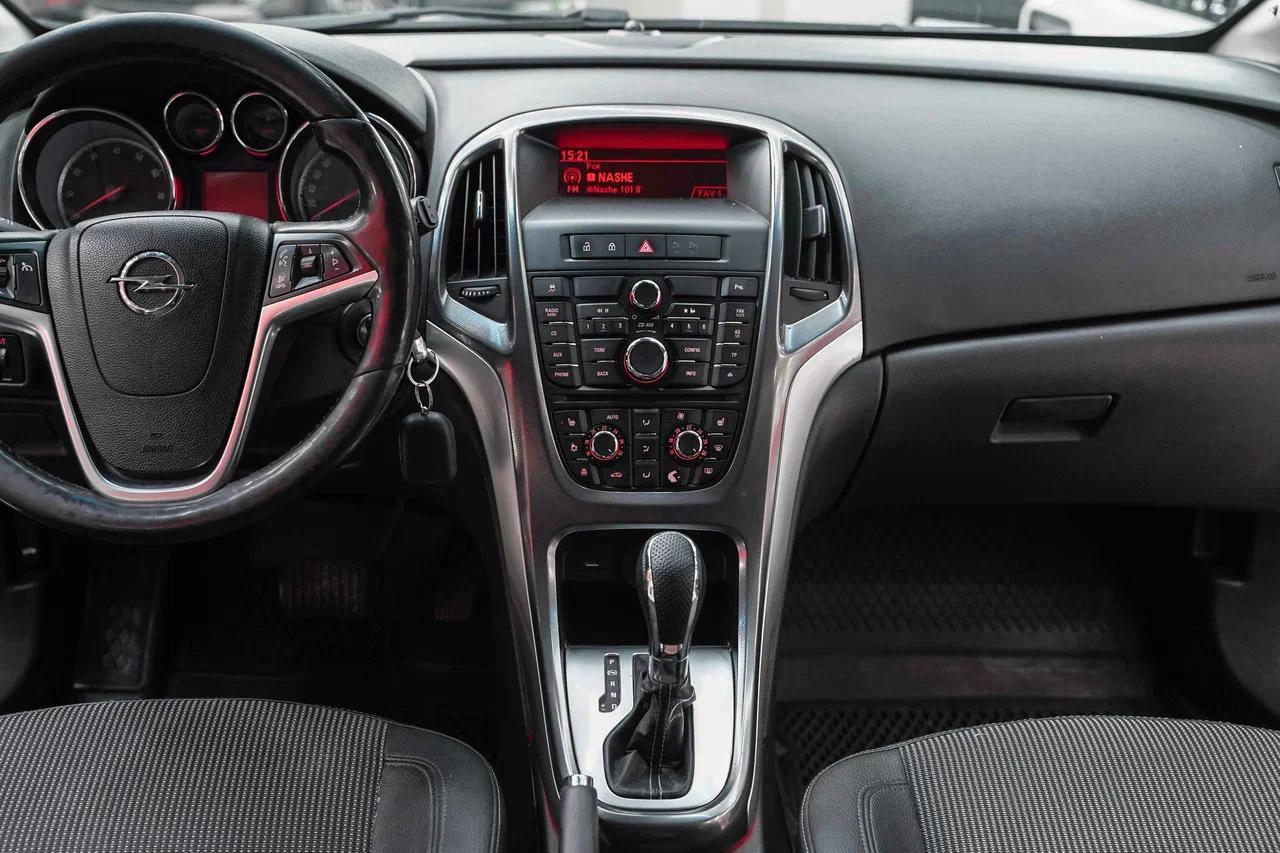 Opel Astra 2012, черный, ДЦ Орехово