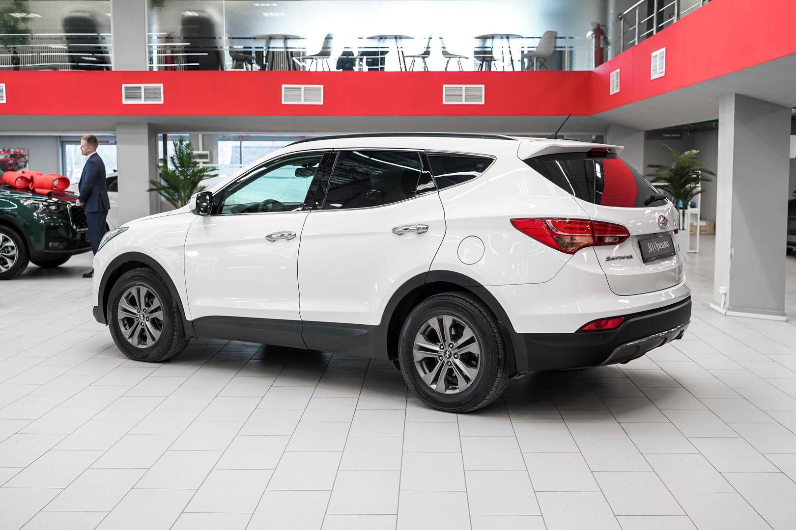 Hyundai Santa Fe 2012, белый, ДЦ Орехово