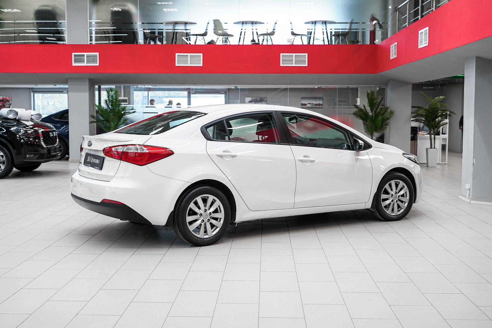 Kia Cerato 2014, белый, ДЦ Орехово