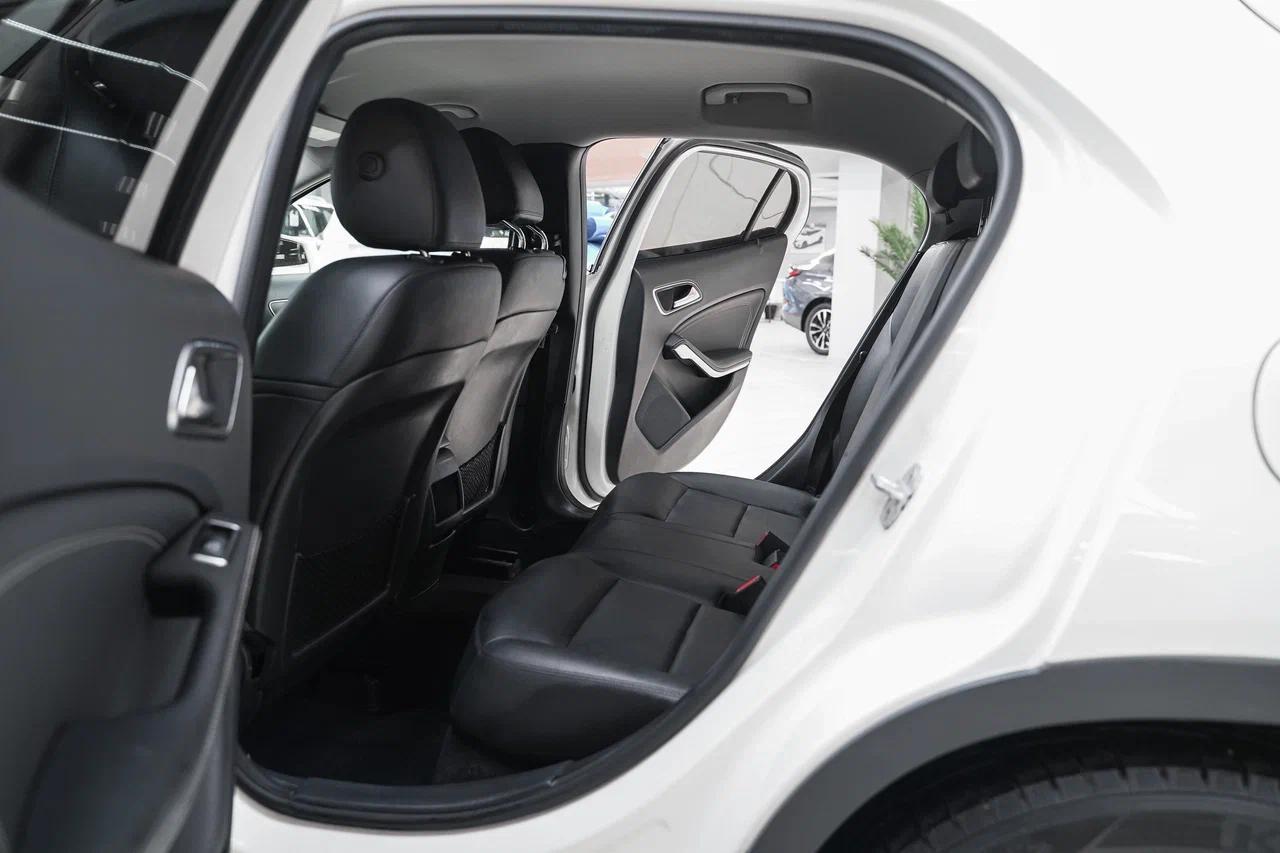 Mercedes-Benz GLA 2014, белый, ДЦ Орехово