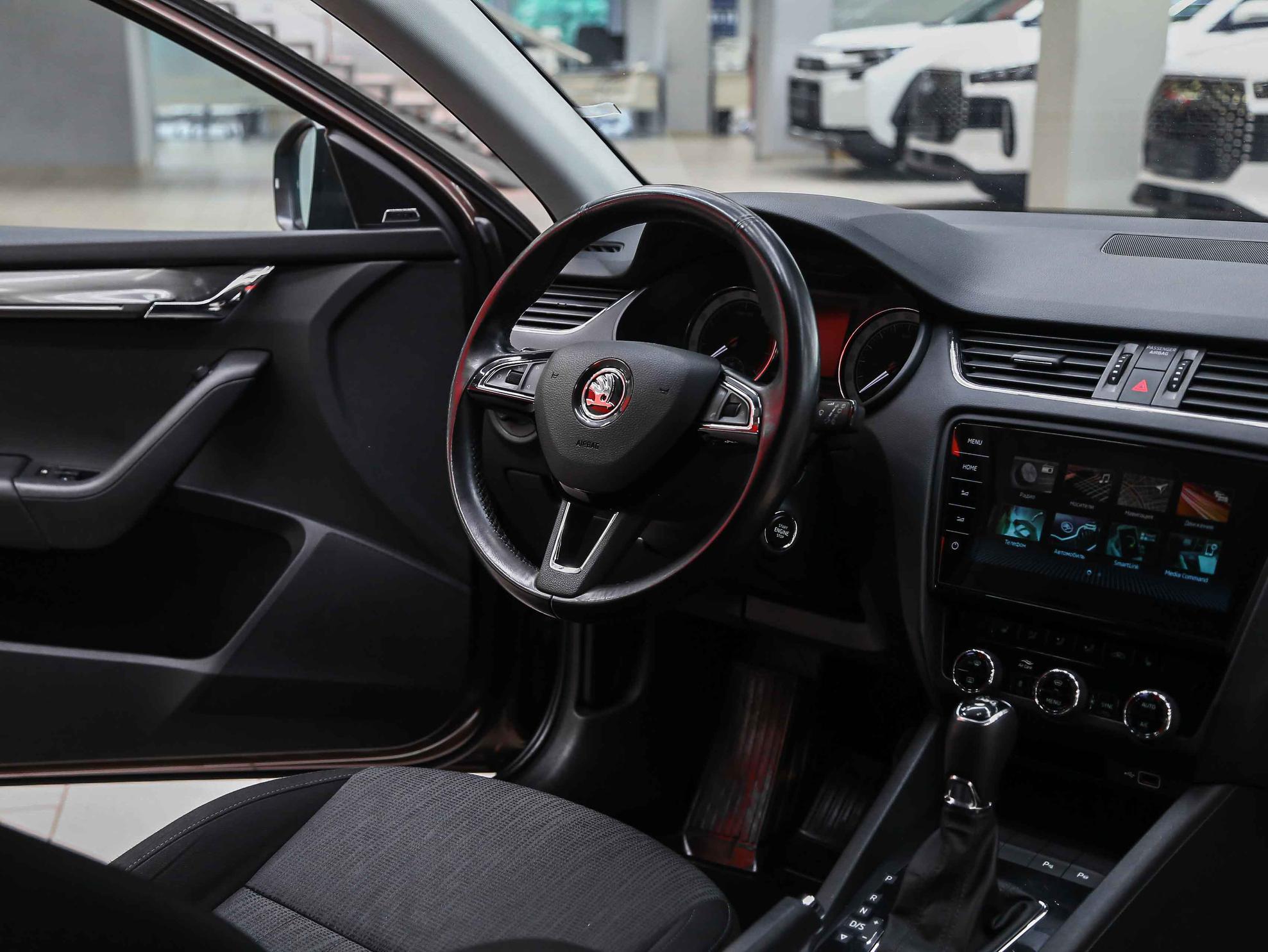 Skoda Octavia 2018, коричневый, ДЦ Орехово