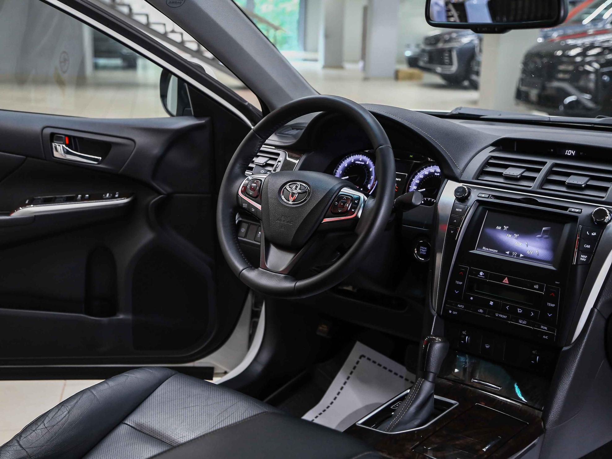 Toyota Camry 2016, белый, ДЦ Орехово