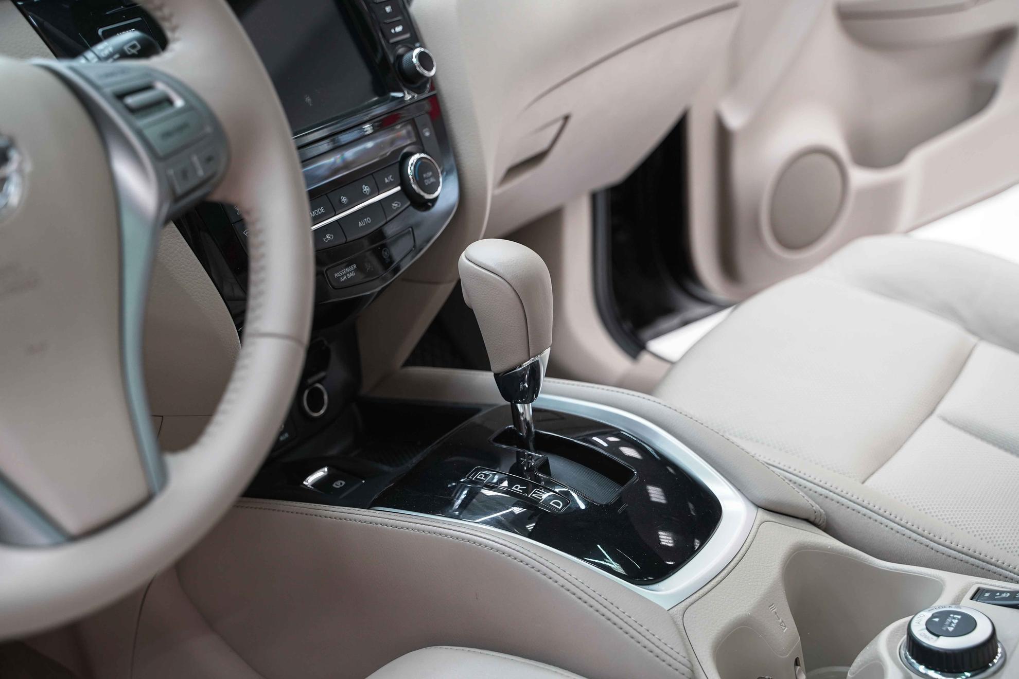 Nissan X-Trail 2015, черный, ДЦ Орехово
