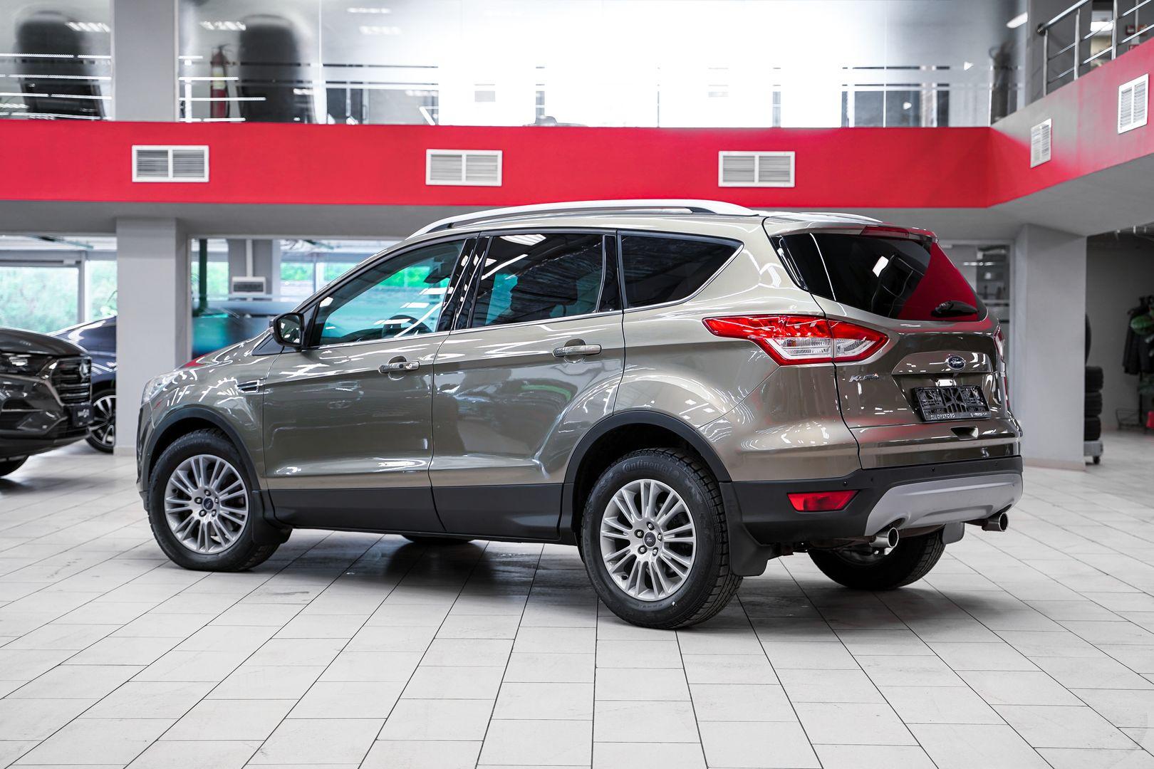 Ford Kuga 2014, серый, ДЦ Орехово