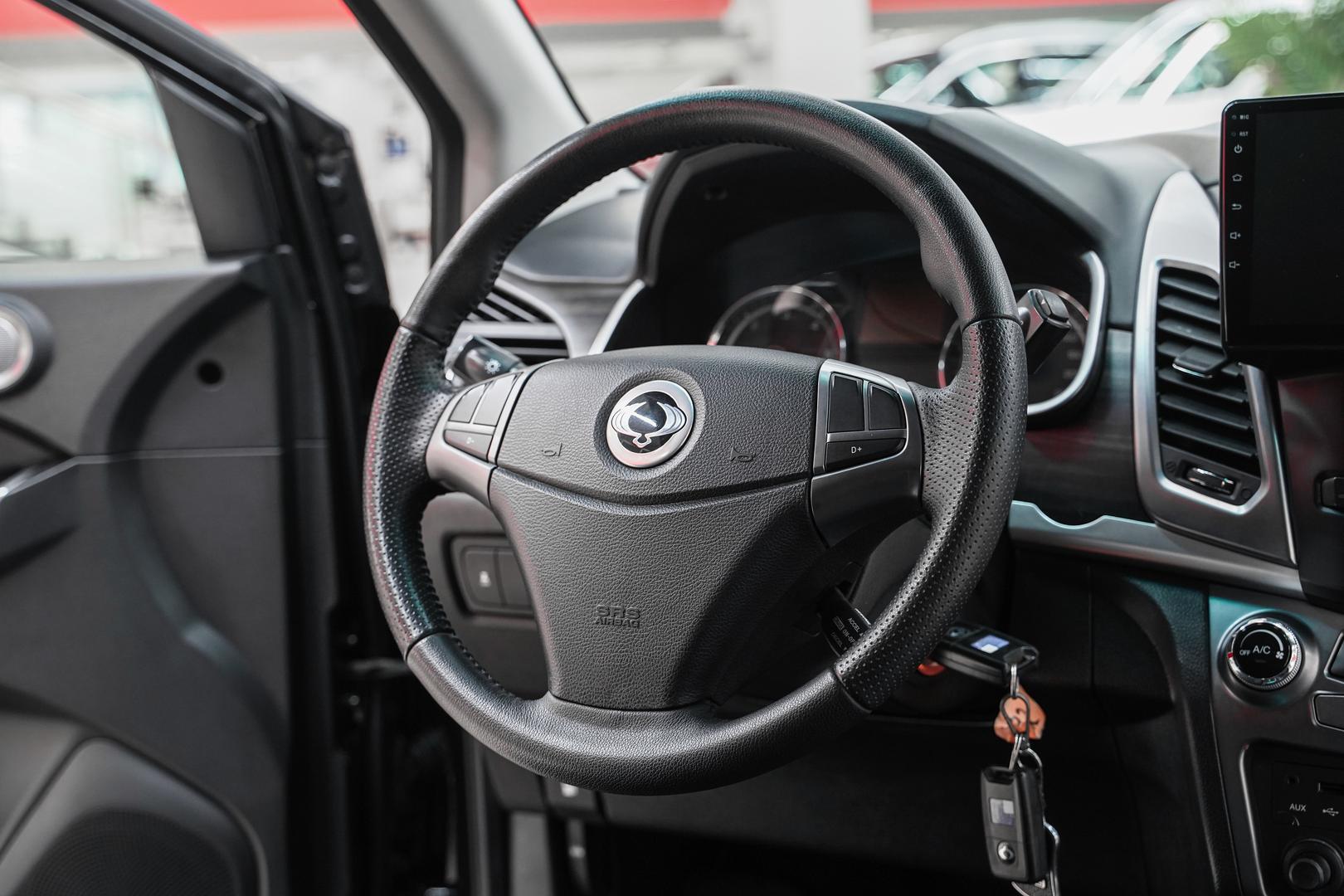 SsangYong Actyon 2015, черный, ДЦ Орехово