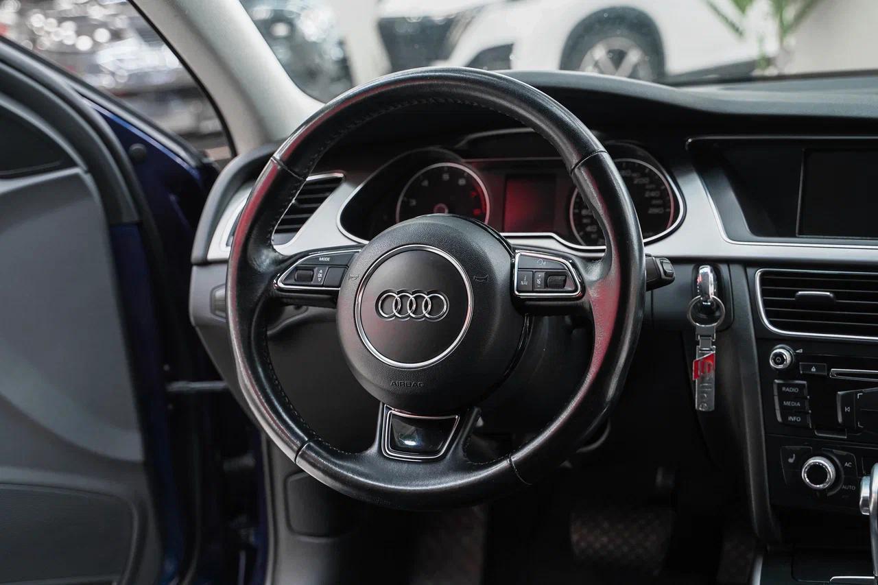 Audi A4 2012, синий, ДЦ Орехово