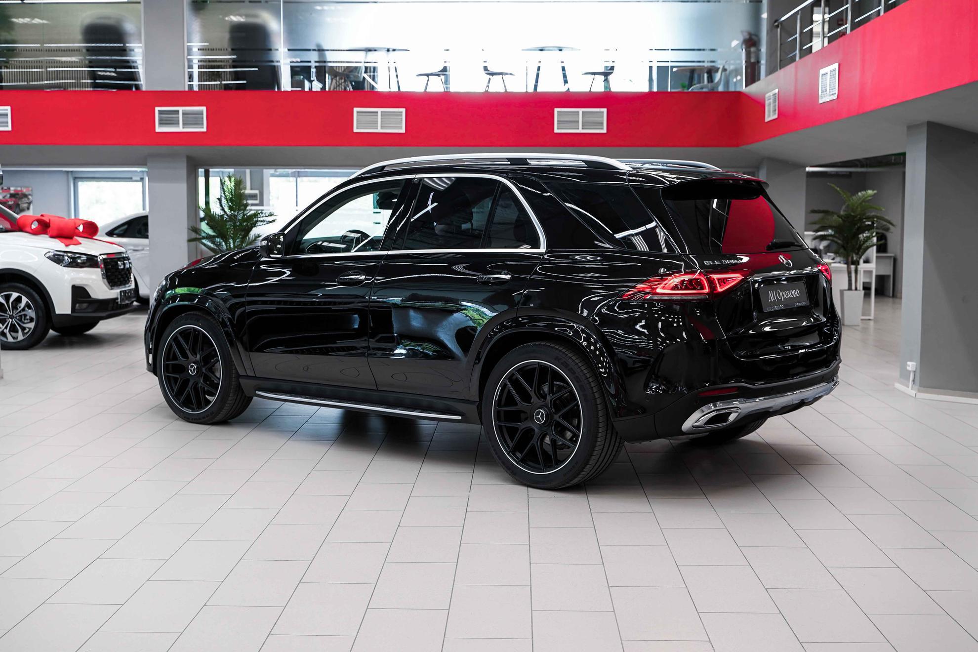 Mercedes-Benz GLE 2021, черный, ДЦ Орехово