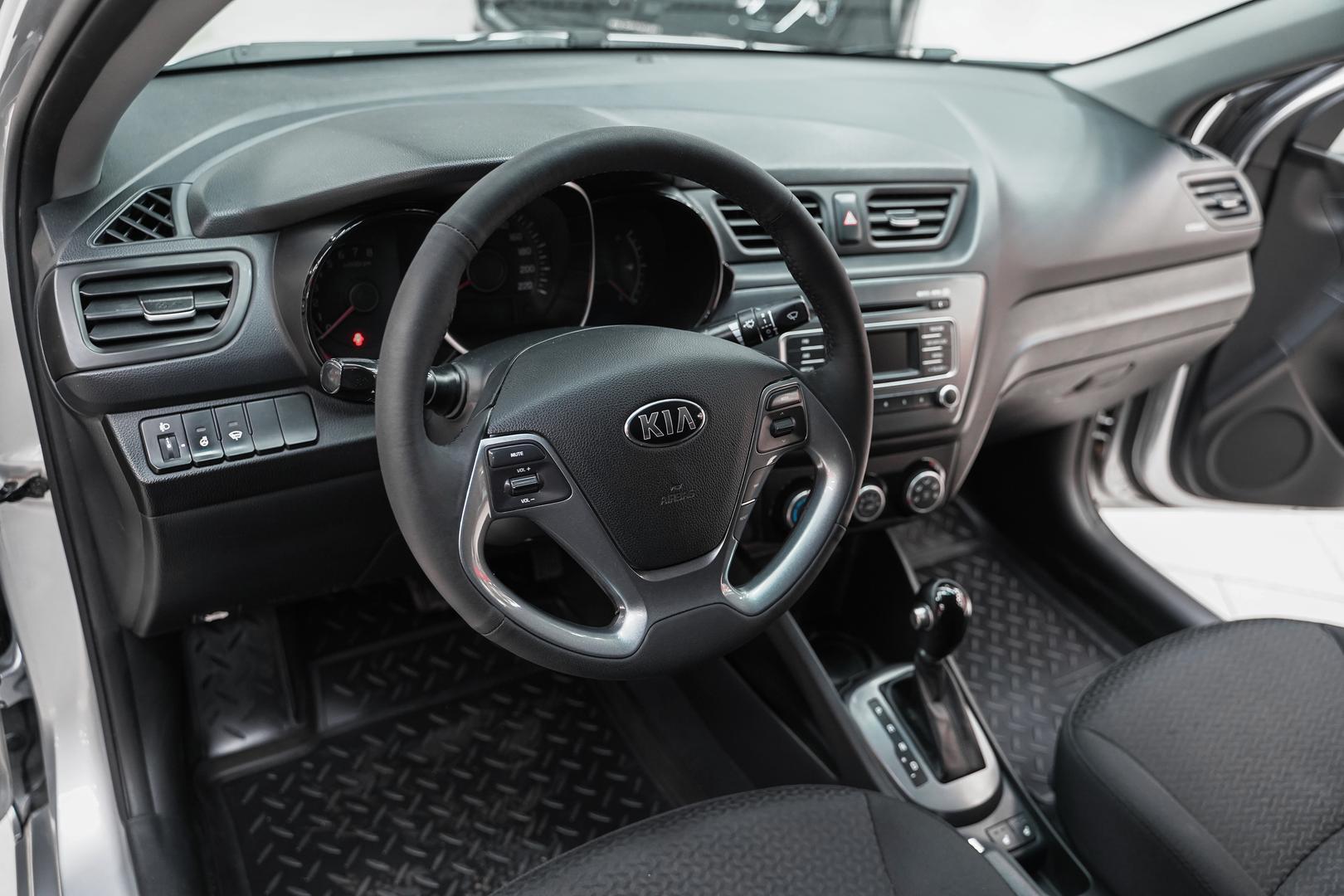 Kia Rio 2015, серебряный, ДЦ Орехово