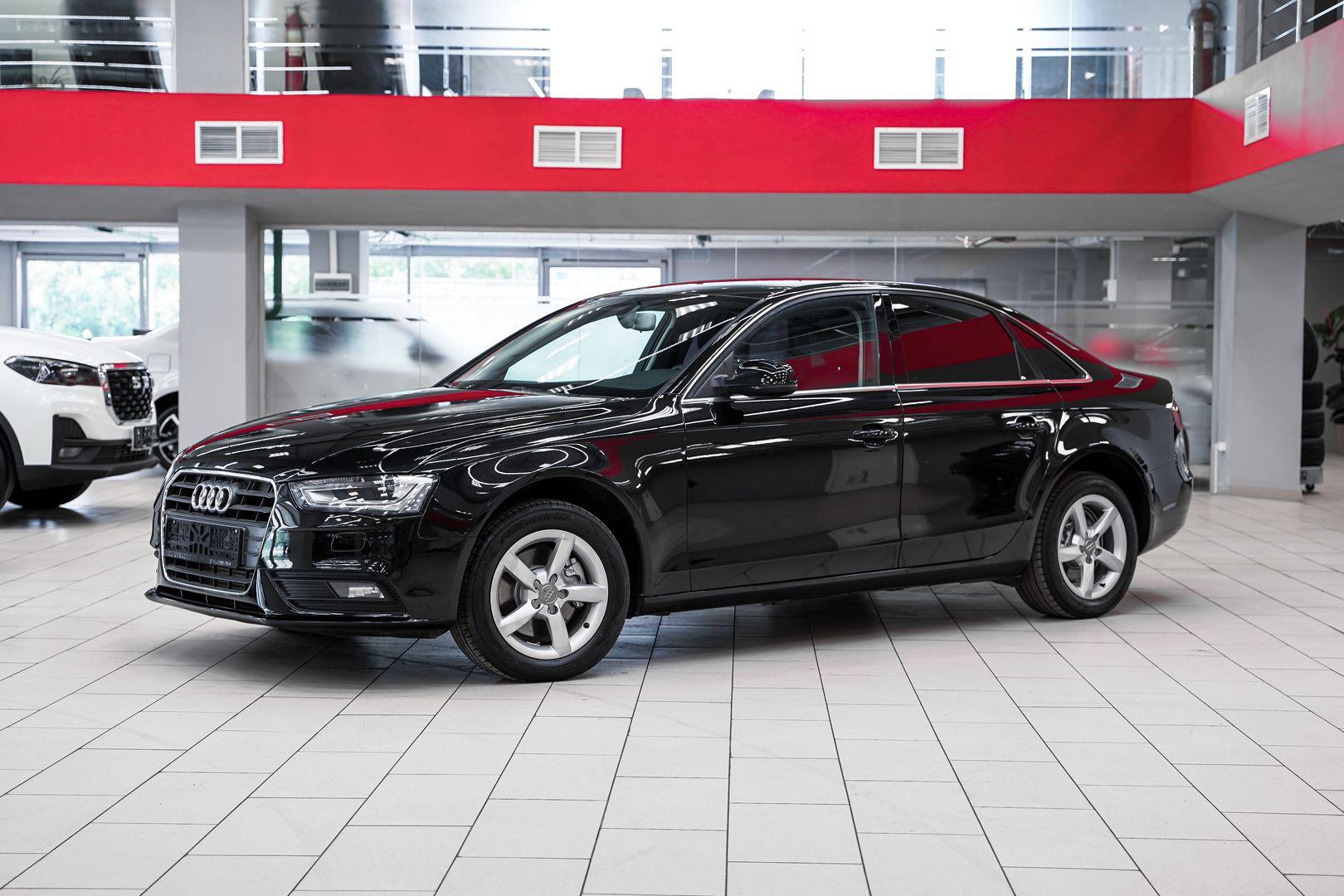 Audi A4 2012, черный, ДЦ Орехово