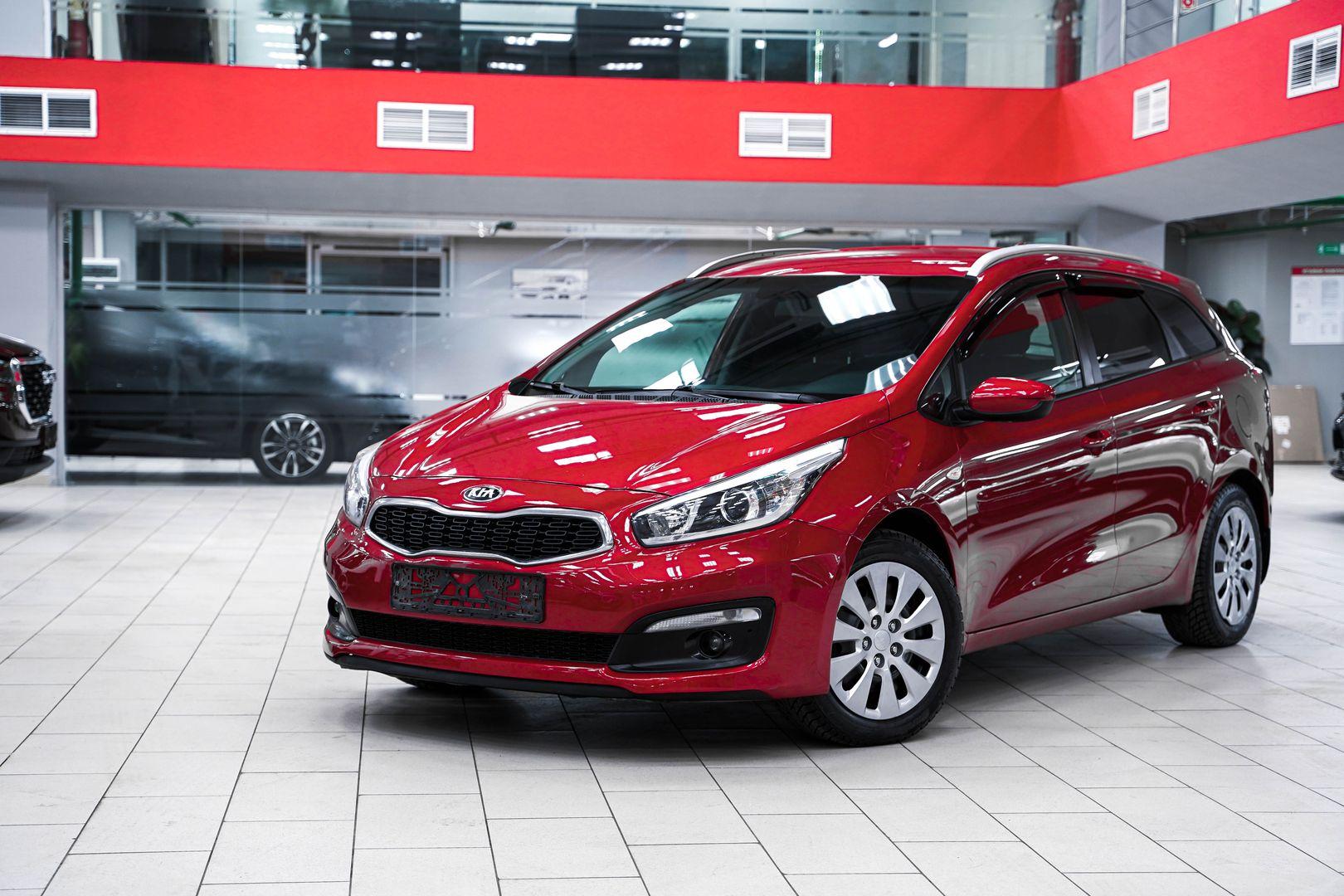 Kia Ceed 2018, красный, ДЦ Орехово