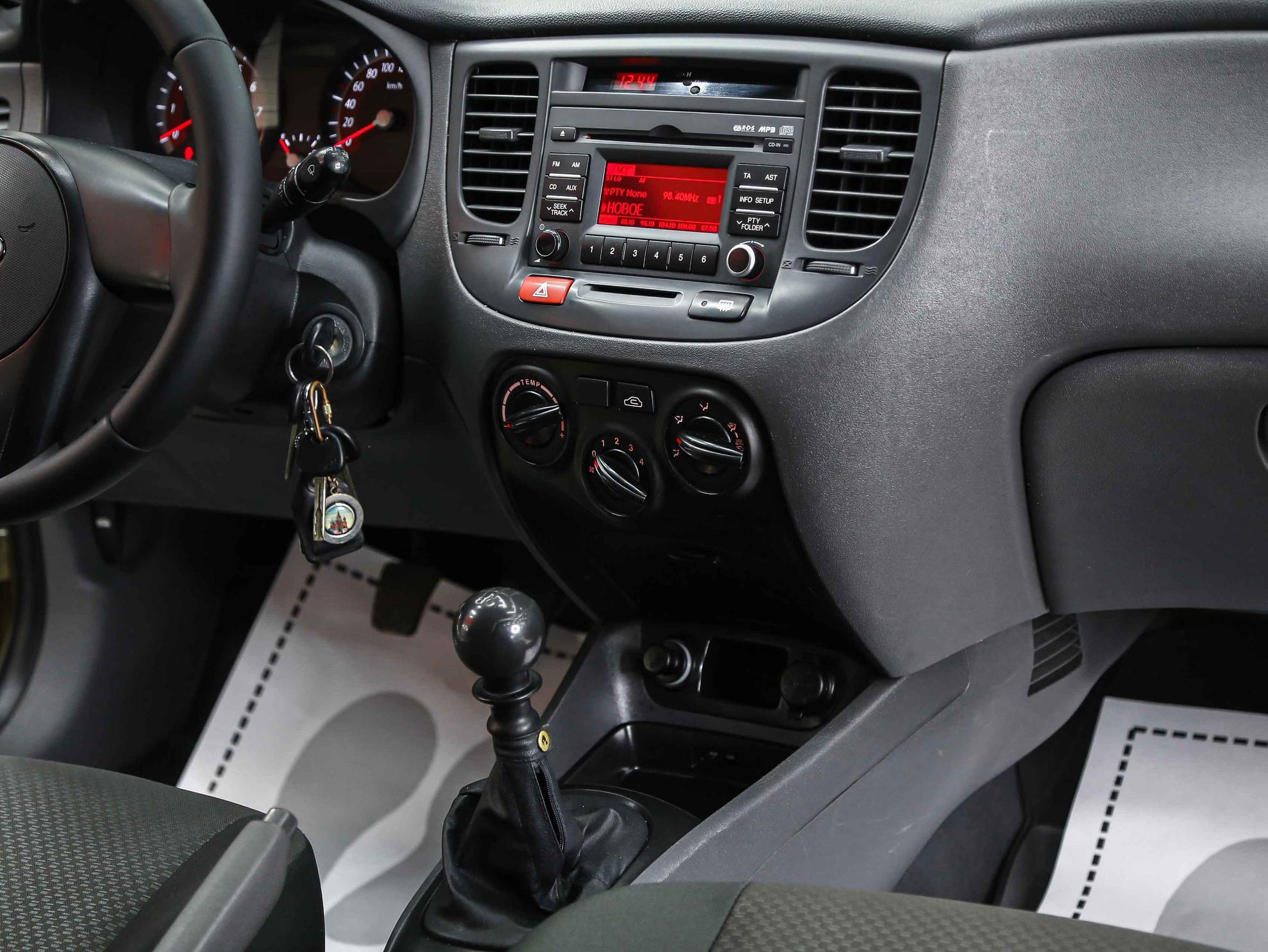 Kia Rio 2011, бежевый, ДЦ Орехово