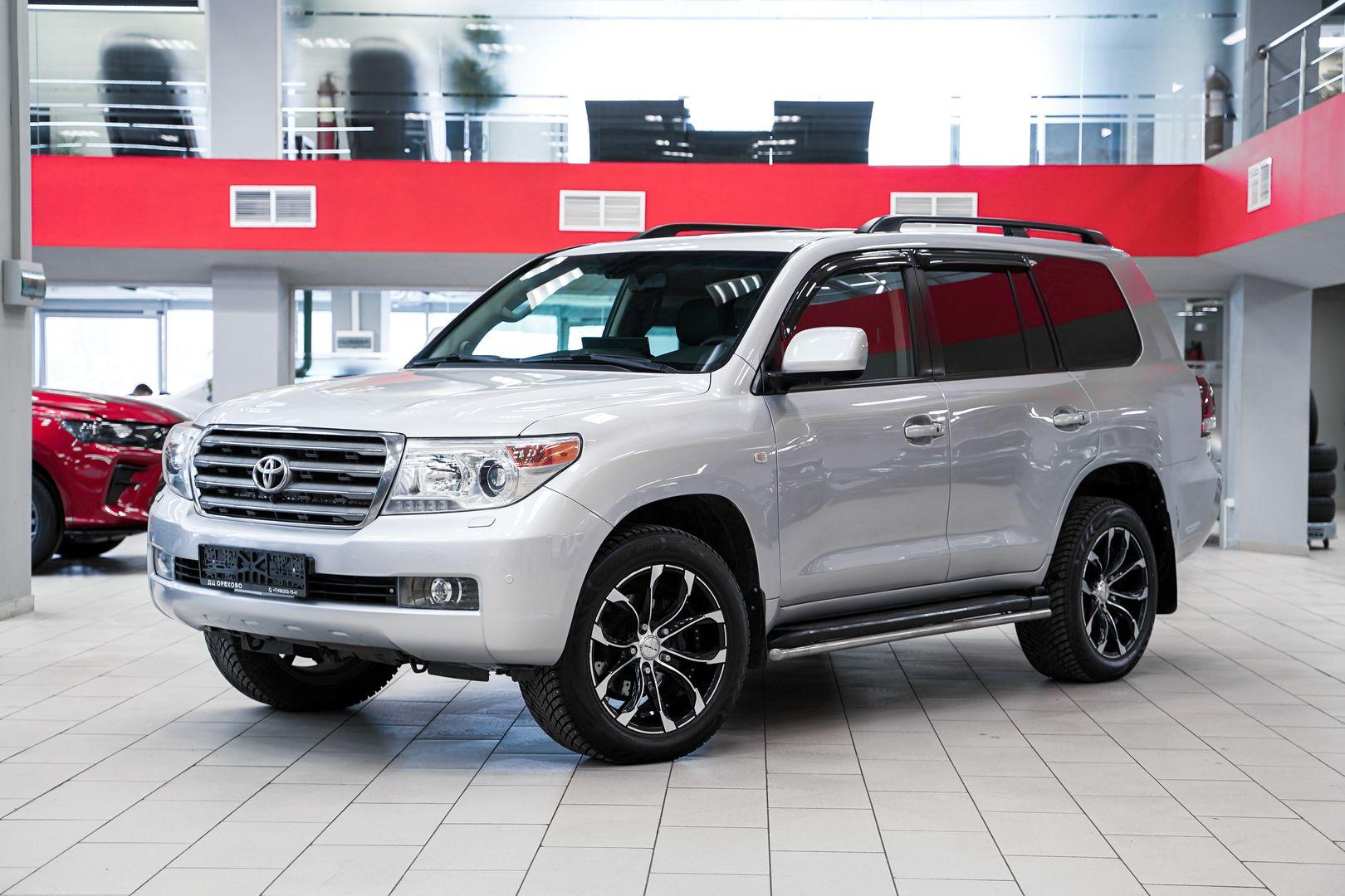 Toyota Land Cruiser 2008, серебряный, ДЦ Орехово