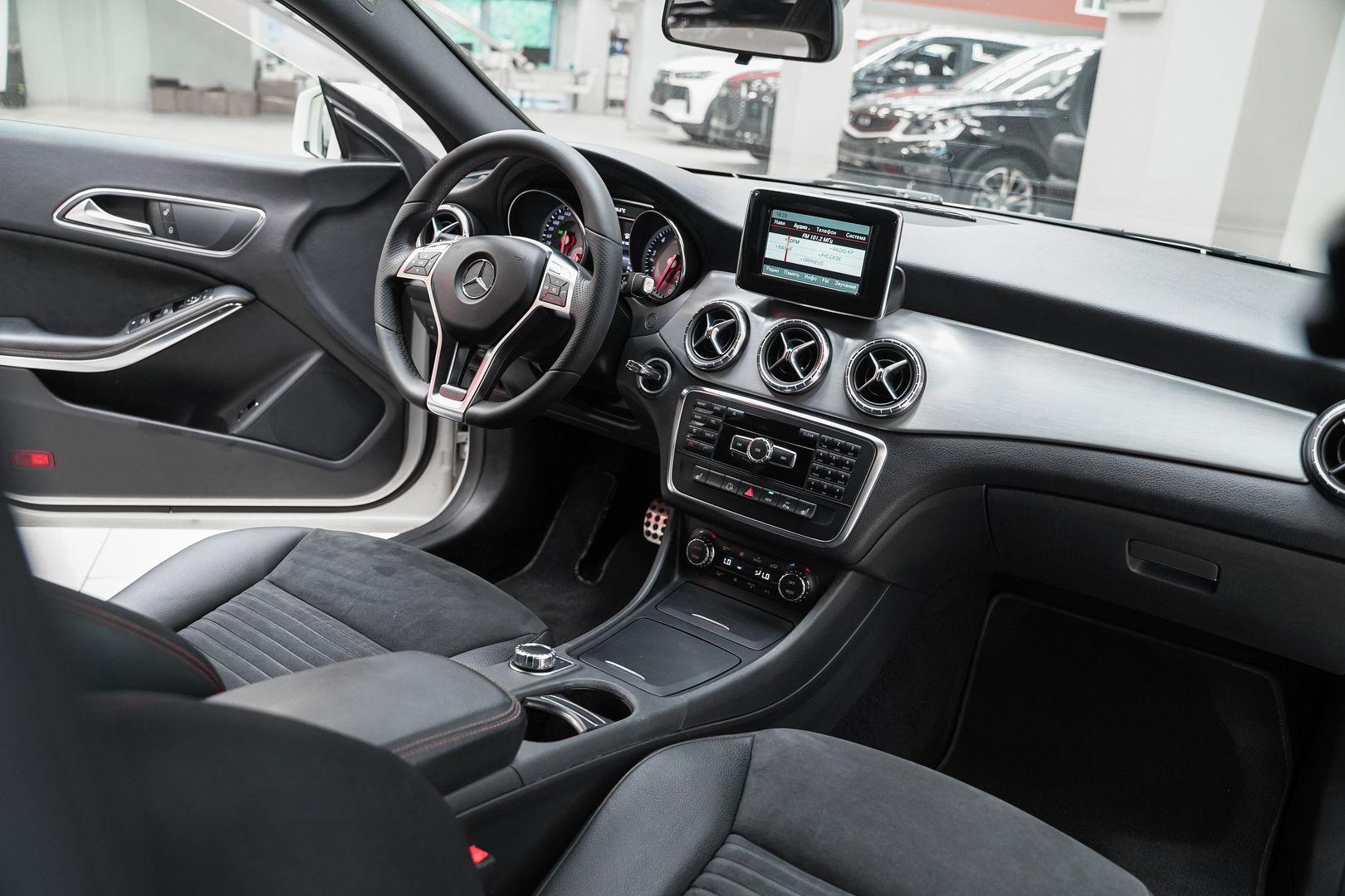 Mercedes-Benz CLA 2014, белый, ДЦ Орехово