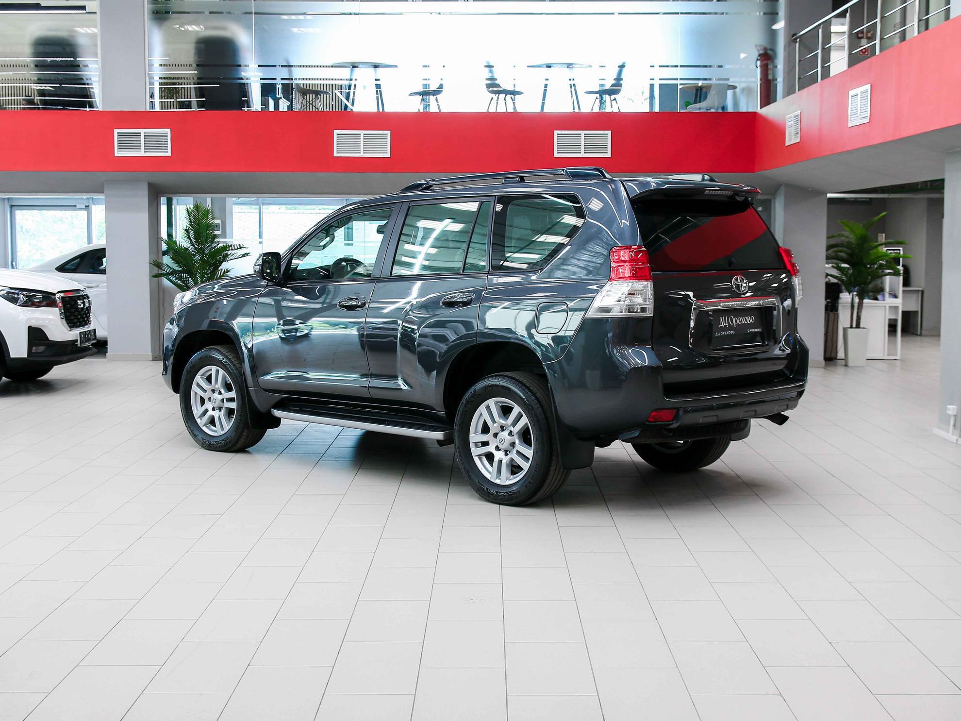 Toyota Land Cruiser Prado 2011, серый, ДЦ Орехово