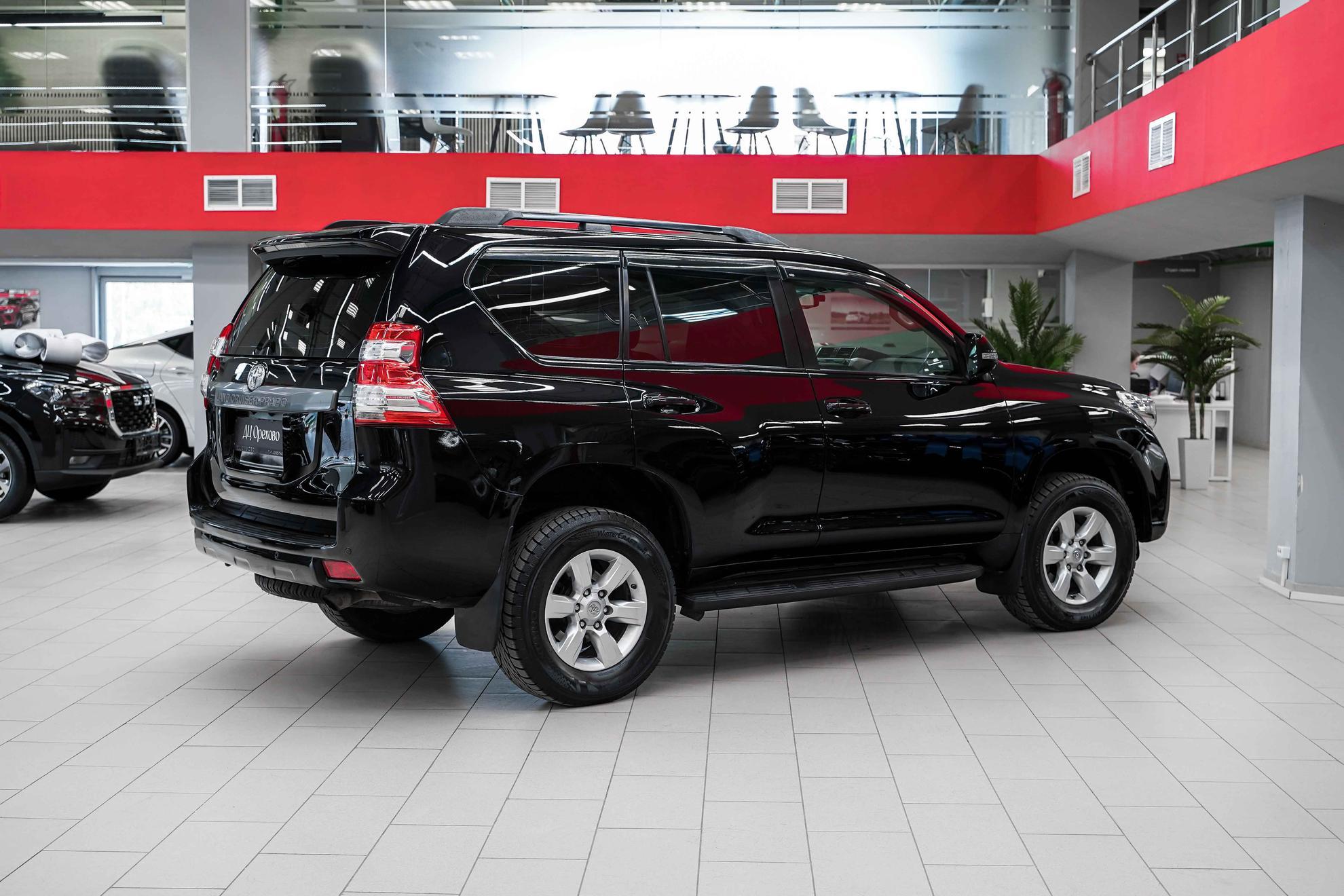 Toyota Land Cruiser Prado 2013, черный, ДЦ Орехово