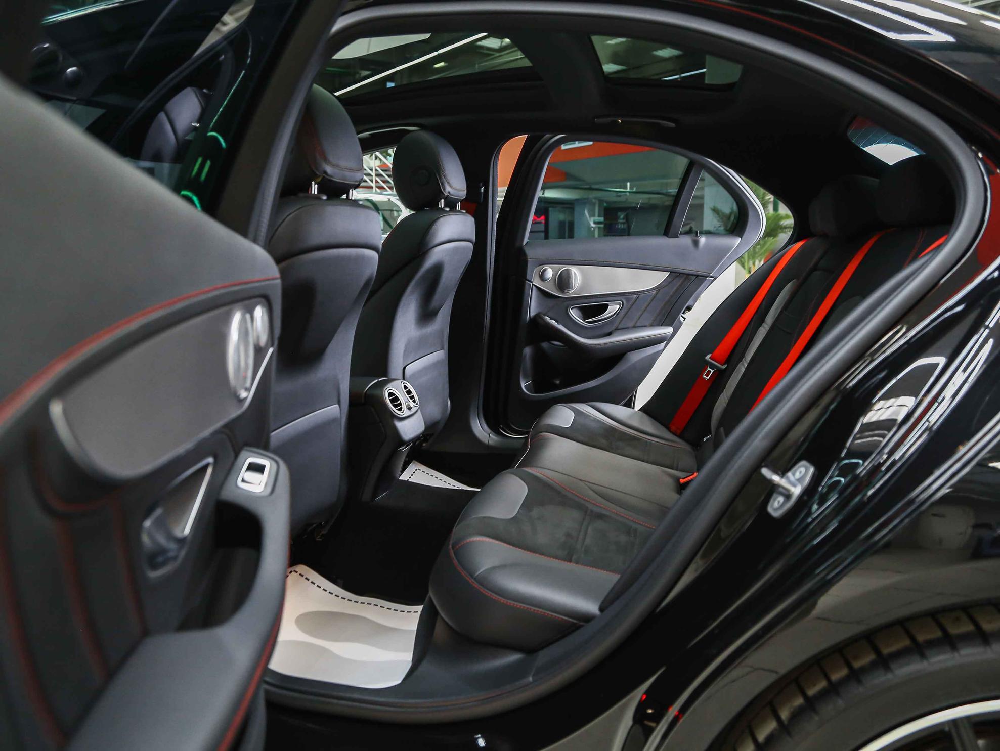 Mercedes-Benz C-Класс AMG 2020, черный, ДЦ Орехово