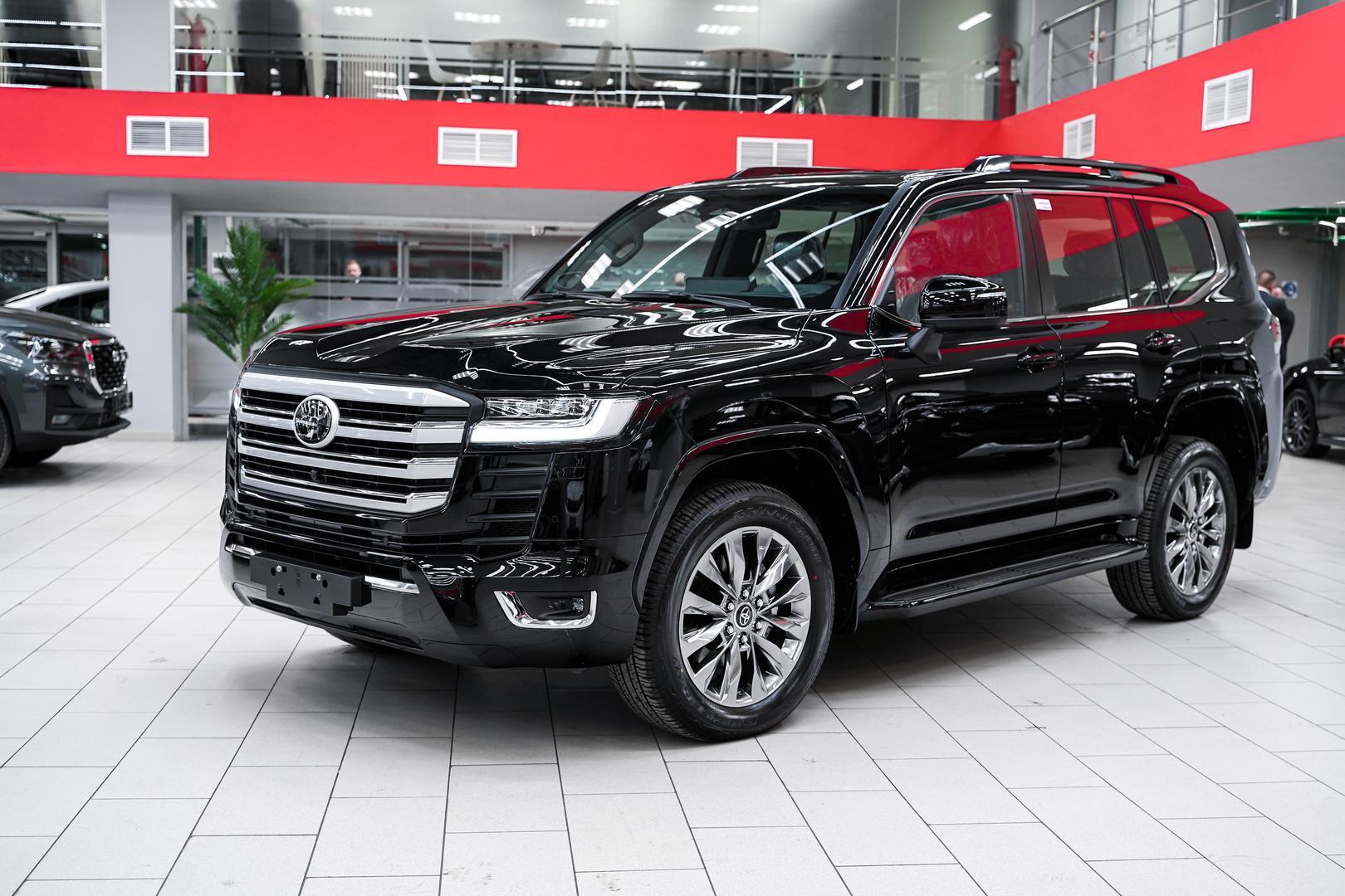 Toyota Land Cruiser 2025, черный, ДЦ Орехово