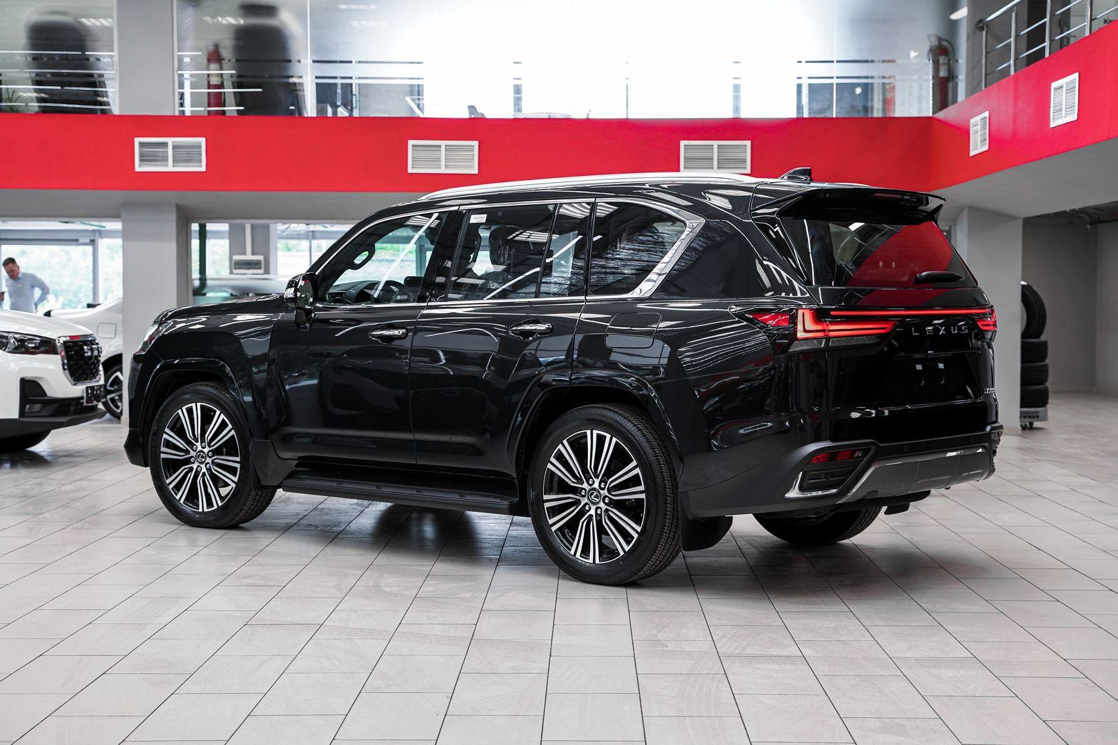 Lexus LX 2025, черный, ДЦ Орехово