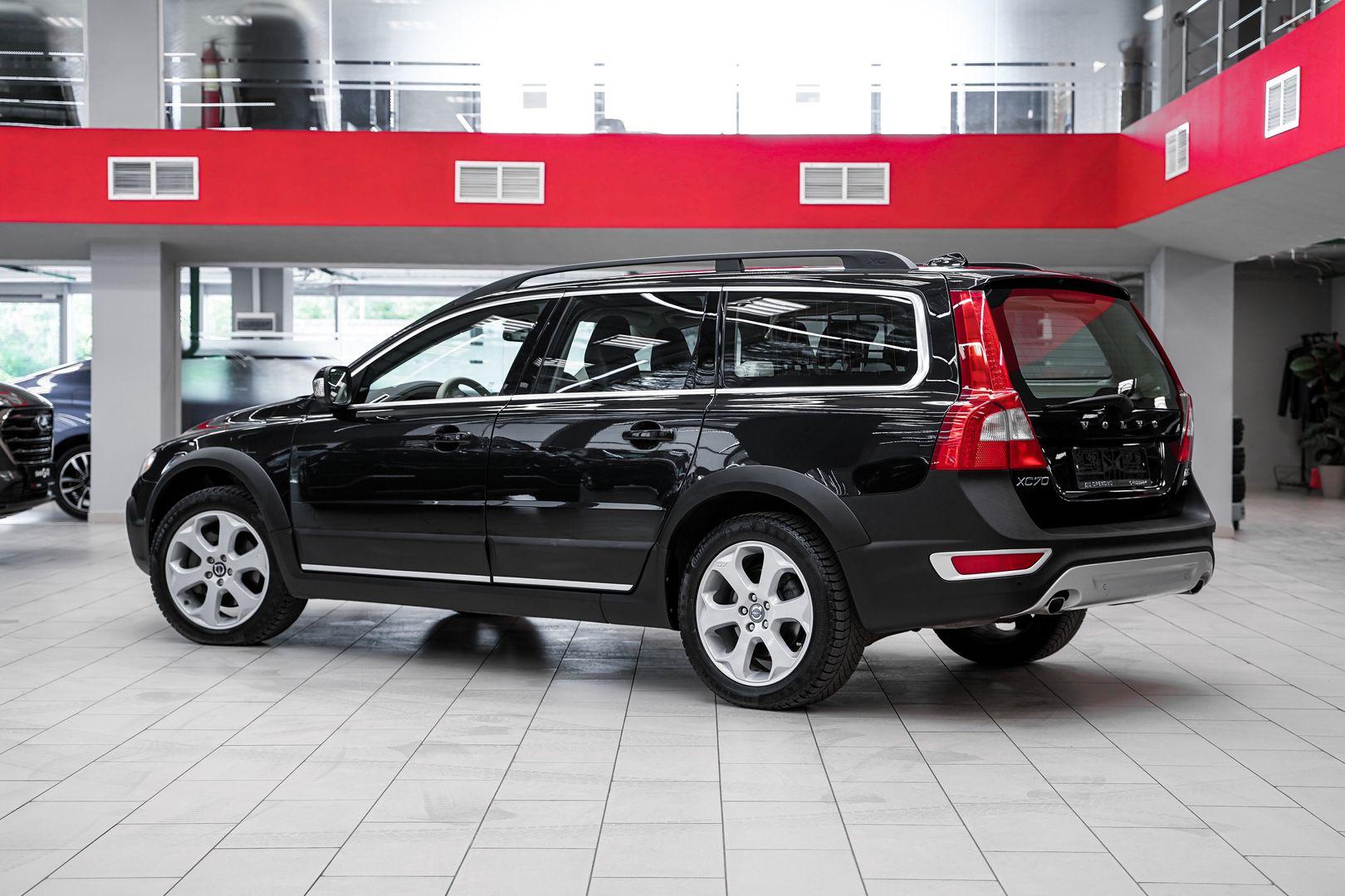 Volvo XC70 2011, черный, ДЦ Орехово