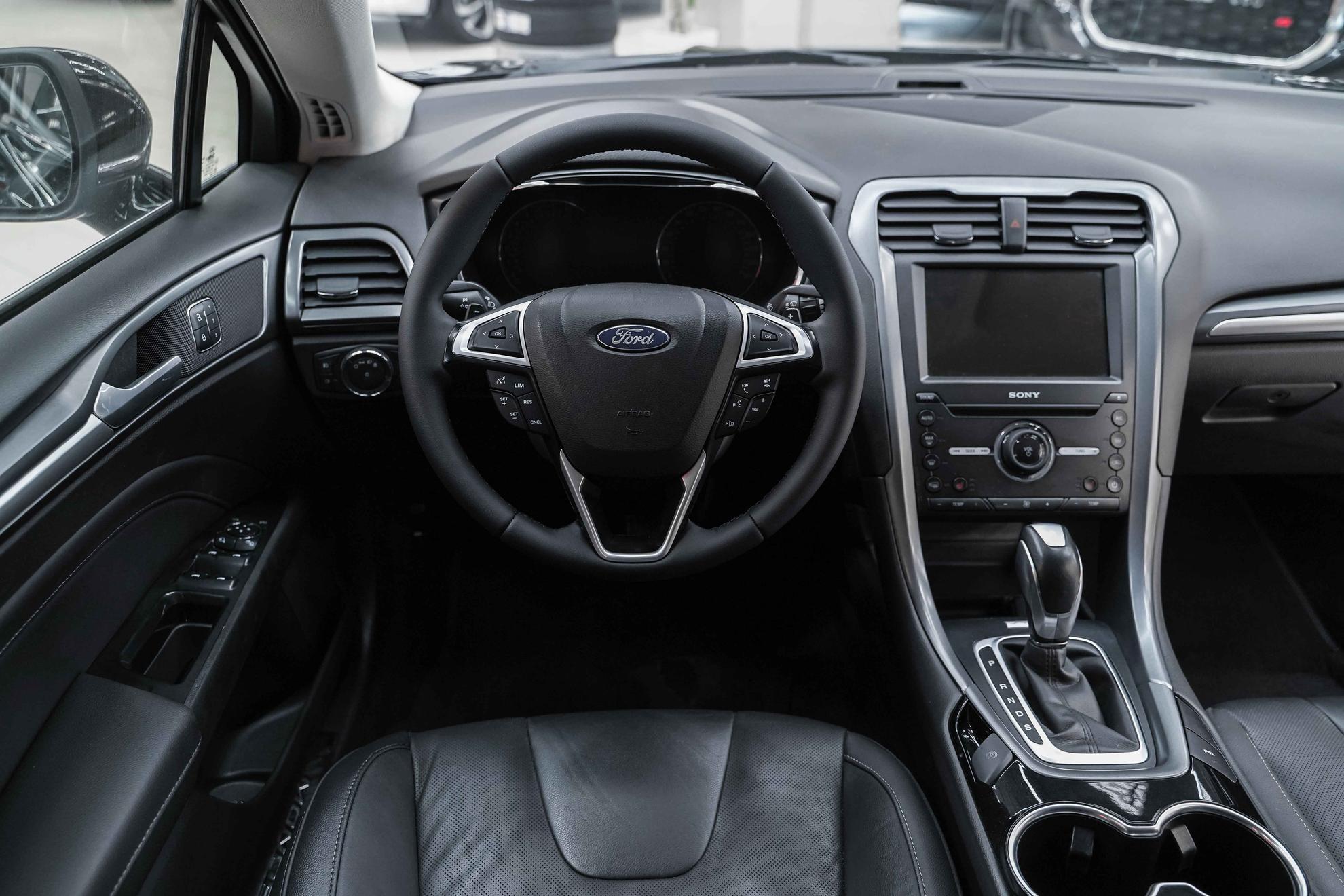 Ford Mondeo 2016, черный, ДЦ Орехово
