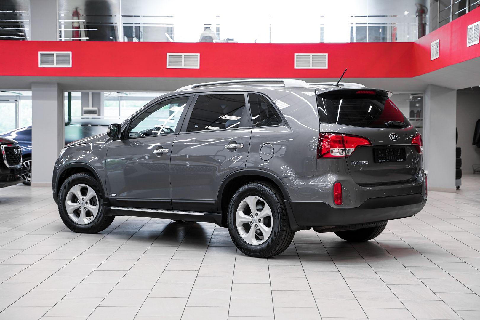 Kia Sorento 2014, серый, ДЦ Орехово