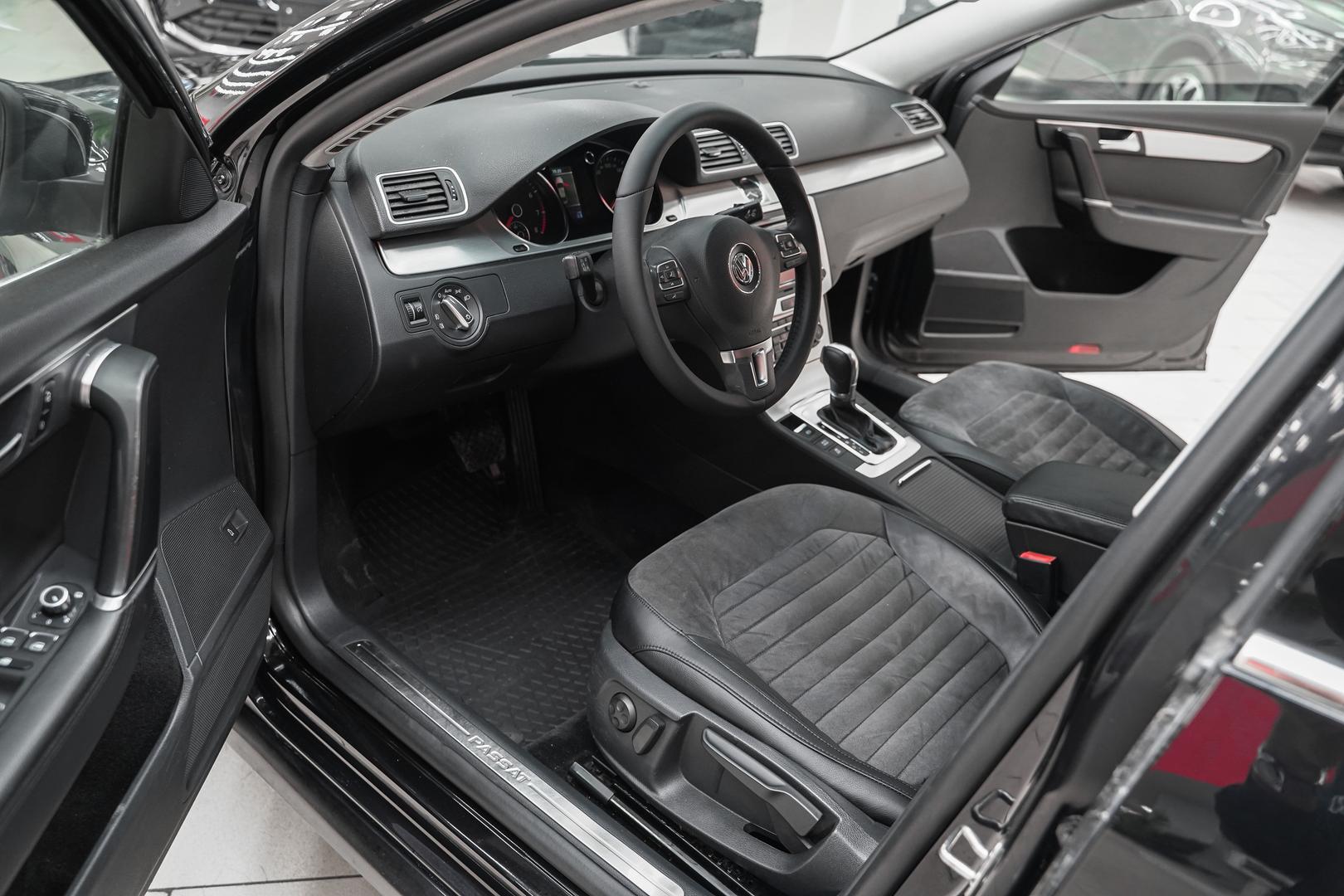 Volkswagen Passat 2011, черный, ДЦ Орехово