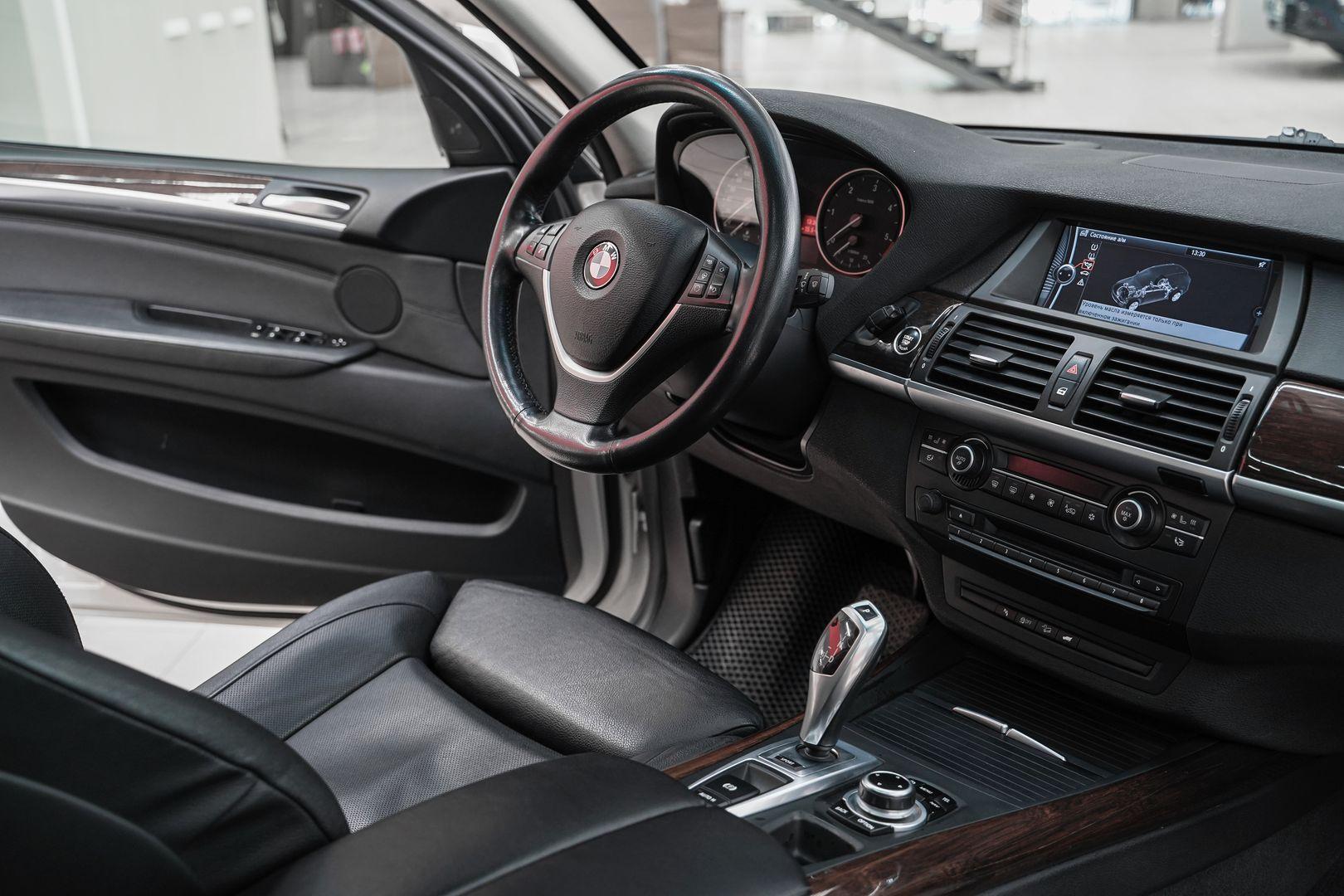 BMW X5 2011, белый, ДЦ Орехово