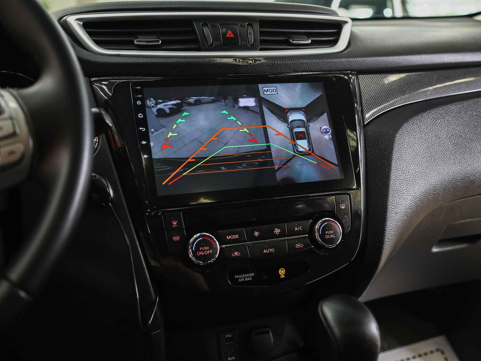Nissan X-Trail 2015, зеленый, ДЦ Орехово