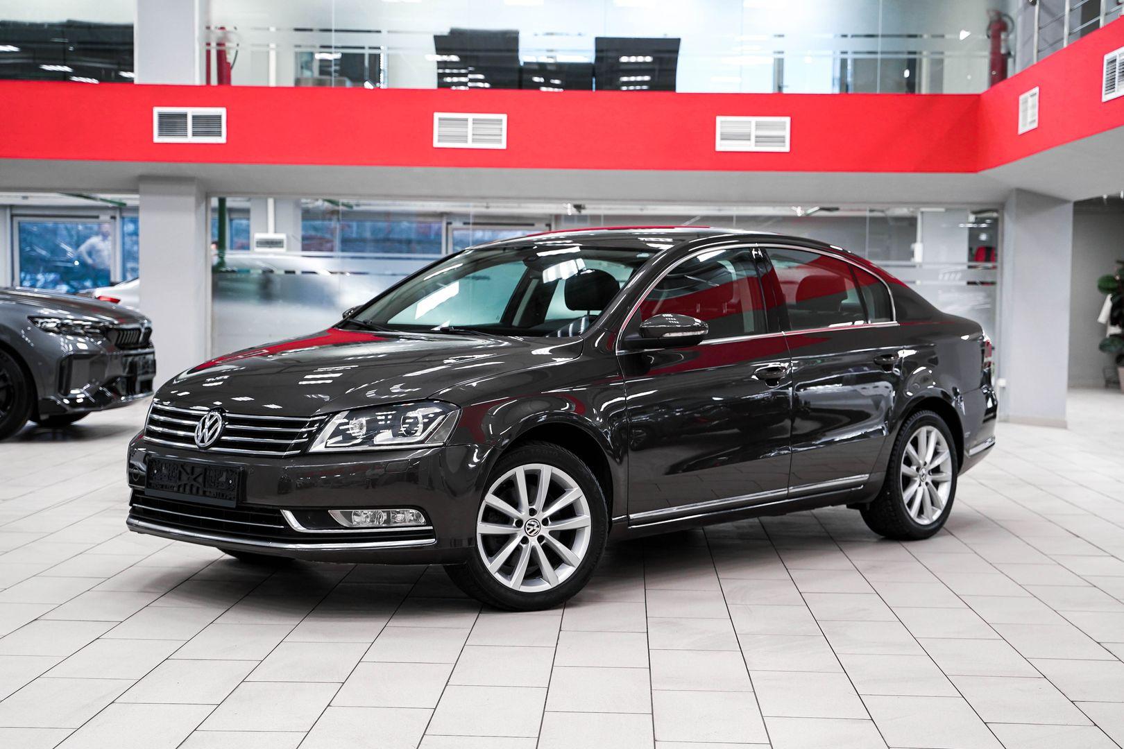 Volkswagen Passat 2013, коричневый, ДЦ Орехово