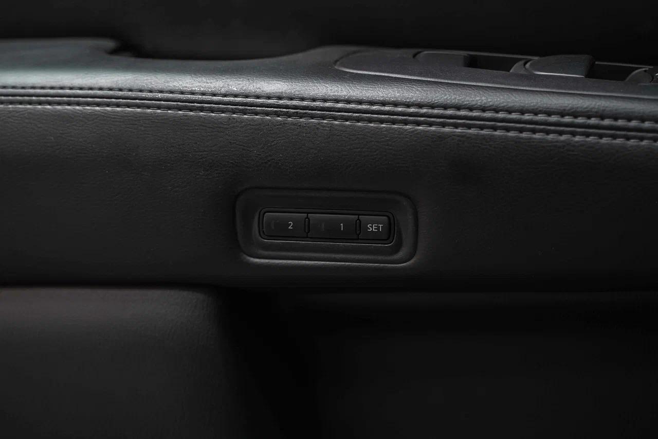 Nissan Pathfinder 2015, серый, ДЦ Орехово