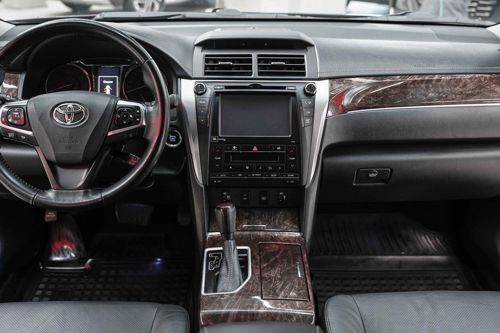 Toyota Camry 2017, черный, ДЦ Орехово