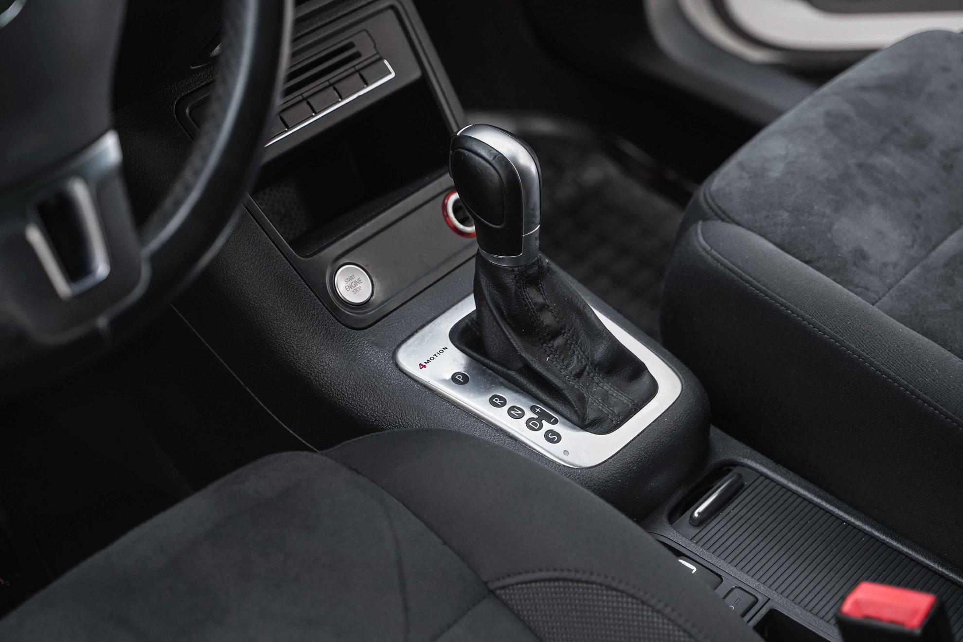 Volkswagen Tiguan 2015, белый, ДЦ Орехово