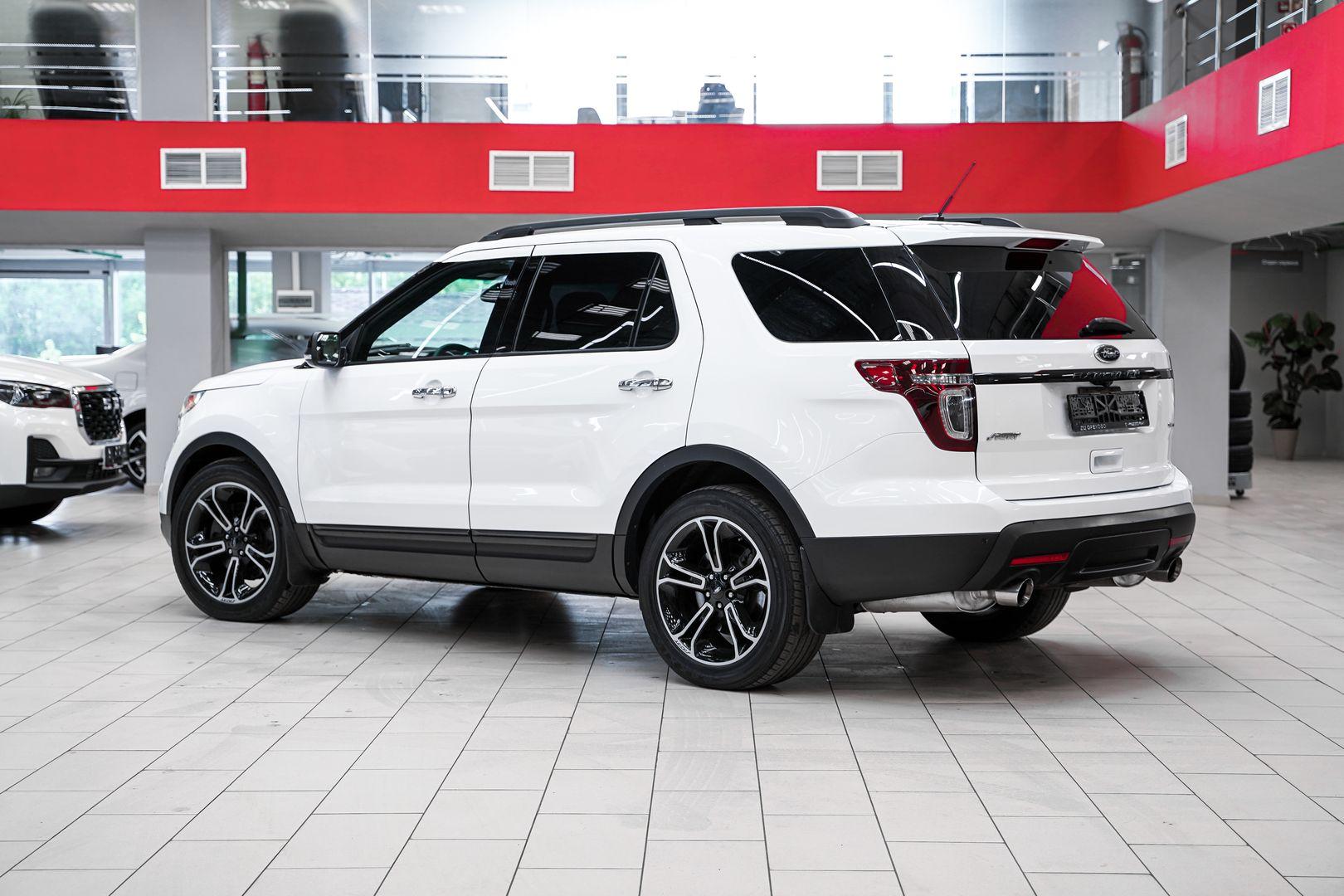 Ford Explorer 2013, белый, ДЦ Орехово