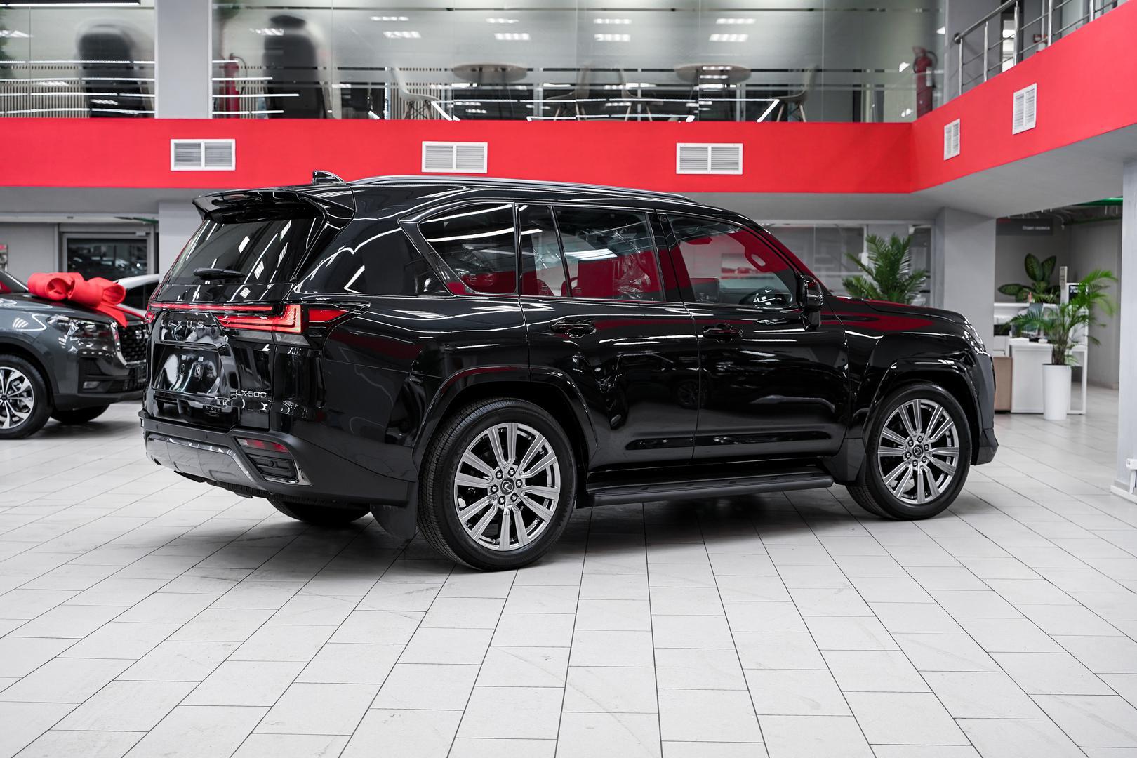 Lexus LX 2025, черный, ДЦ Орехово